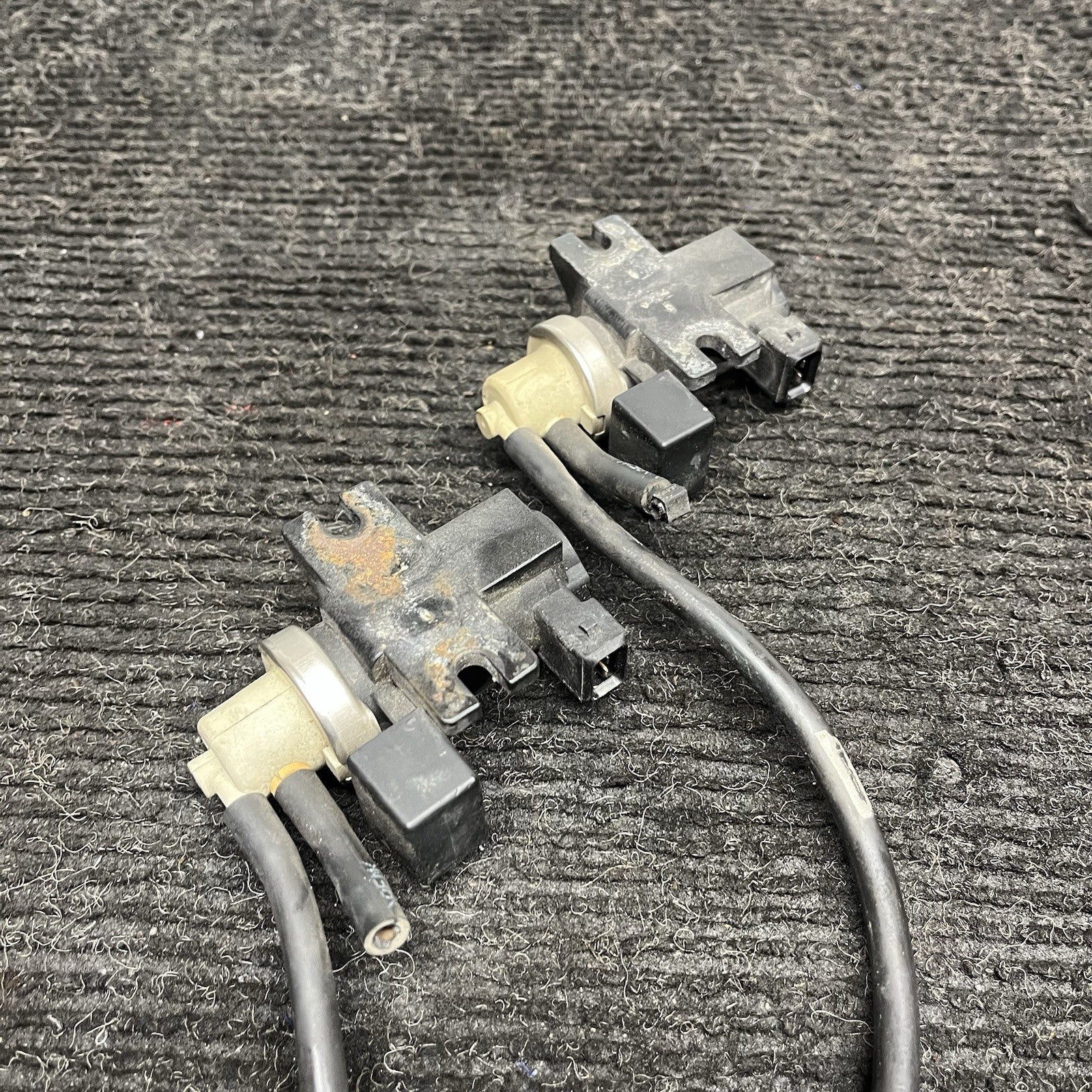 ☑️ 06-13 OEM BMW E90 E92 N54 Turbo Charger Air Pressure Boost Solenoid Valve SET