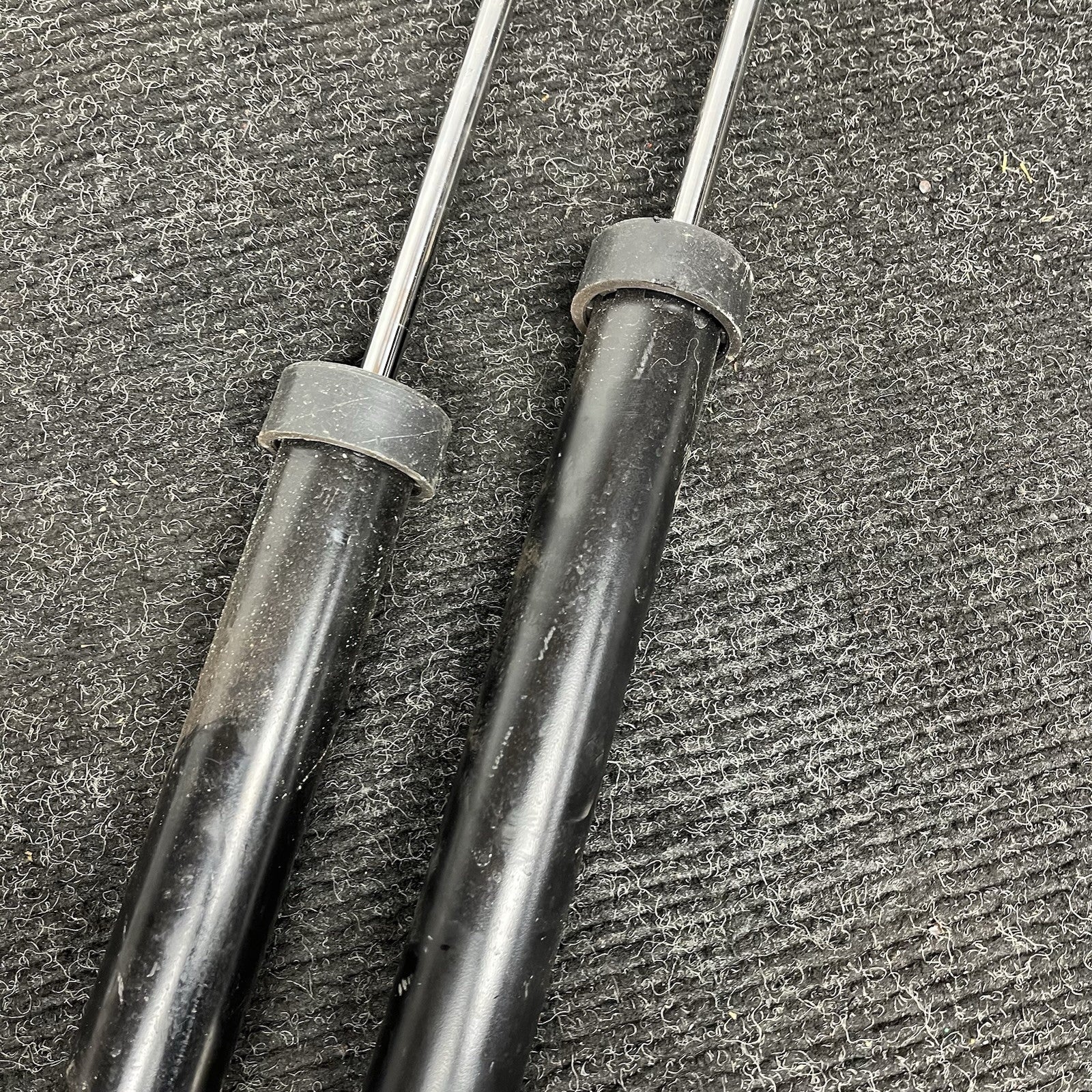 ☑️ Bilstein 19-158983 2003-08 BMW Z4 2.5i Rear Twintube Shock Absorber Pair Set
