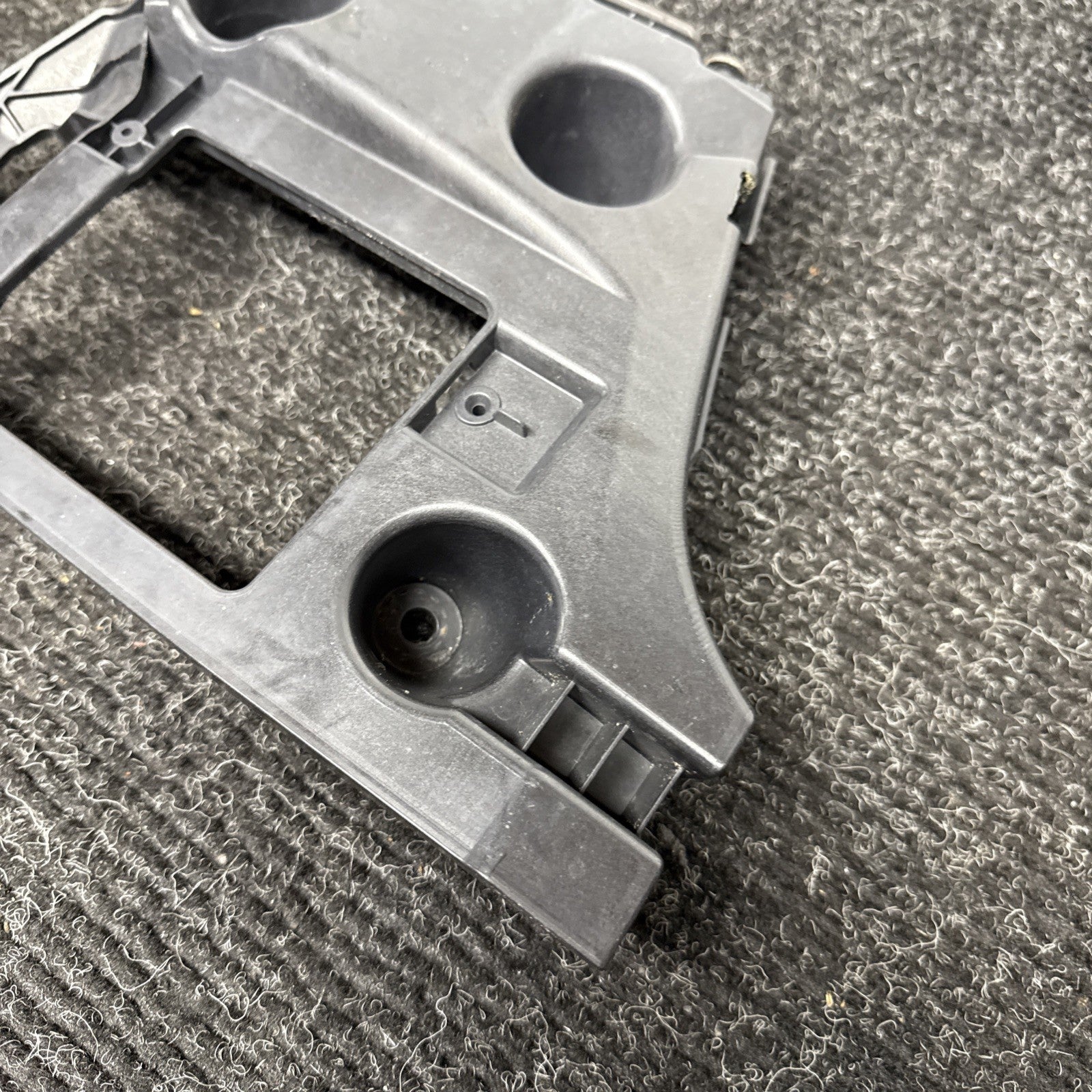 ☑️ 2012-2018 AUDI A6 C7 REAR LEFT DRIVER SIDE LH BUMPER BRACKET 4G5807393 OEM