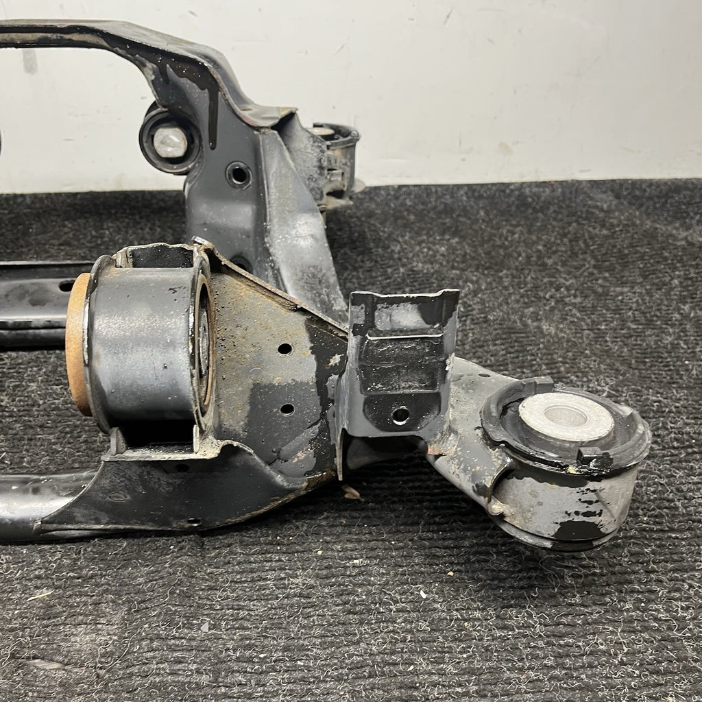 ☑️98-06 BMW E46 3 Series Rear Lower Axle Subframe Crossmember Carrier Cradle OEM