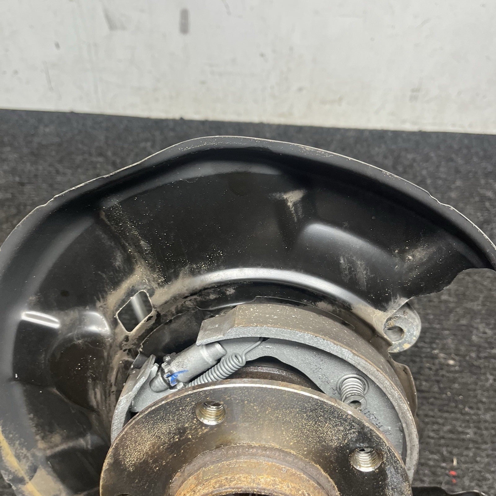 ☑️ 09-11 BMW 328i 335i Sedan Right Rear Spindle Knuckle Hub 33326783668 OEM
