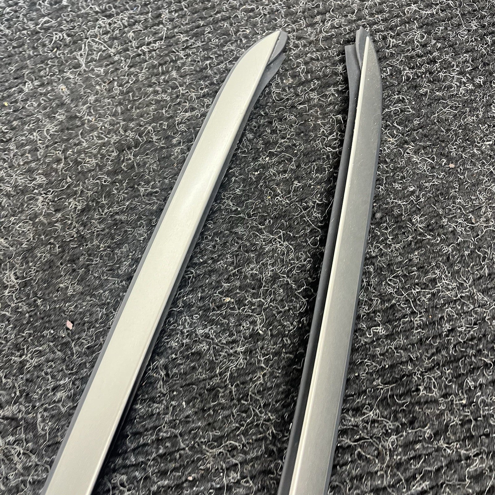 ☑️ 07-13 BMW E70 X5 Front Windshield Left & Right Trim Drip Molding  Set OEM