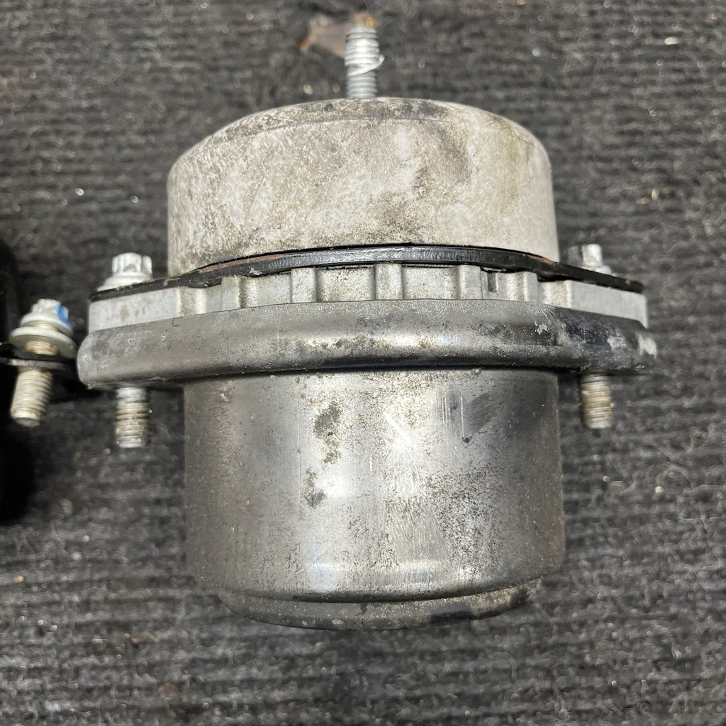 ☑️10-19 BMW E70 E71 X5 X6 XDRIVE35I Front Engine Motor Mount Bracket 6780260 OEM