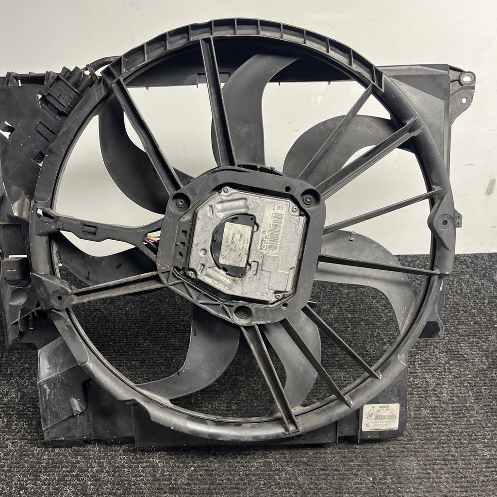 ☑️ 07-13 OEM BMW E88 E90 E92 N54 N55 Engine Radiator Cooling Auxiliary Fan 600W