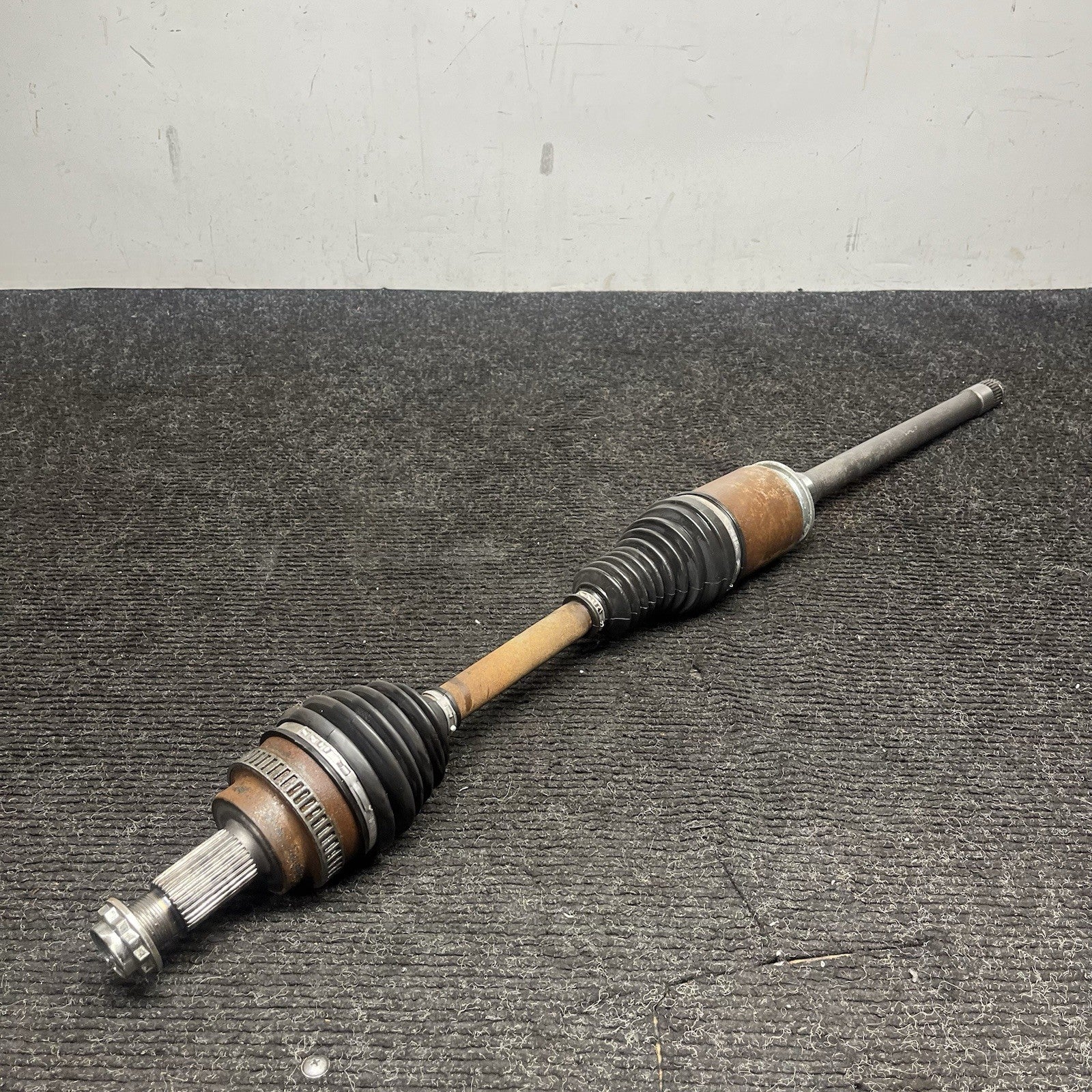 ☑️ 06-13 BMW E90 E92 335i Front Axle Shaft Passenger Side Output Axle Shaft OEM