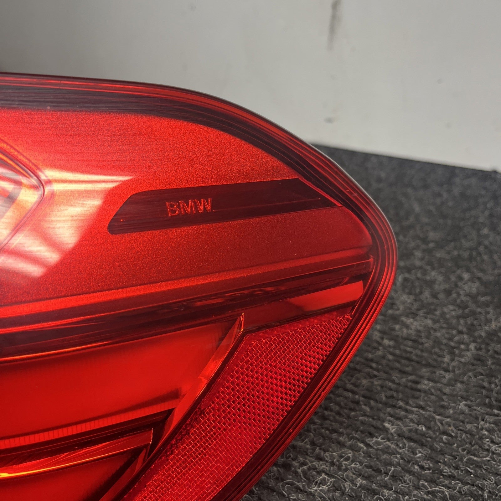 ☑️14-17 OEM BMW F32 F82 F83 M4 430i Rear Right Passenger Side Outer Tail Light