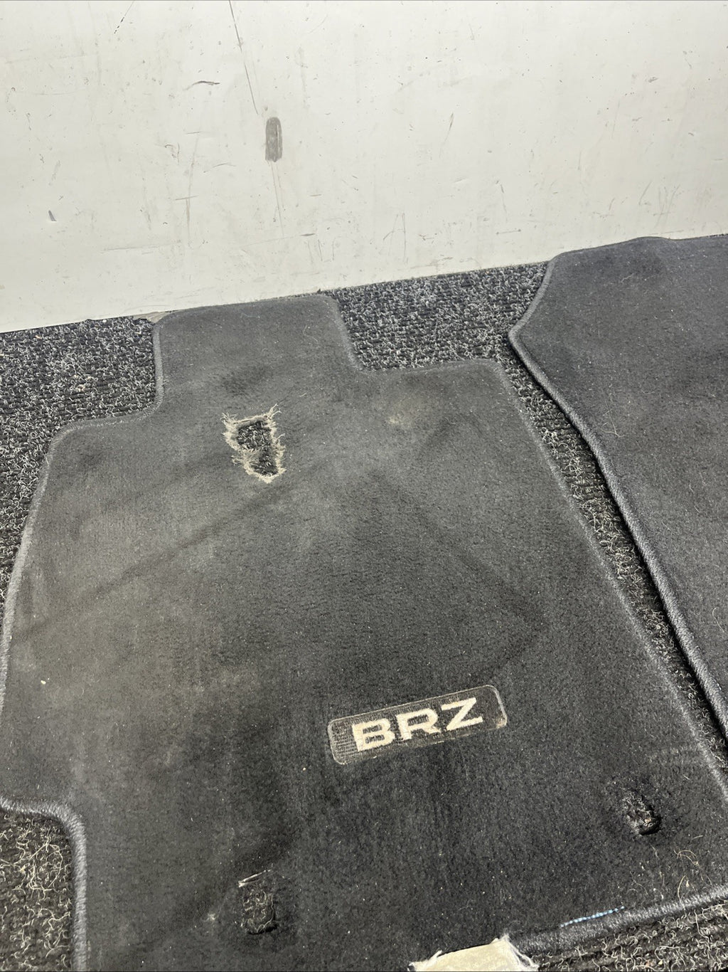 ☑️ Subaru BRZ Front And Rear Complete Carpet Floor Mat Set OEM