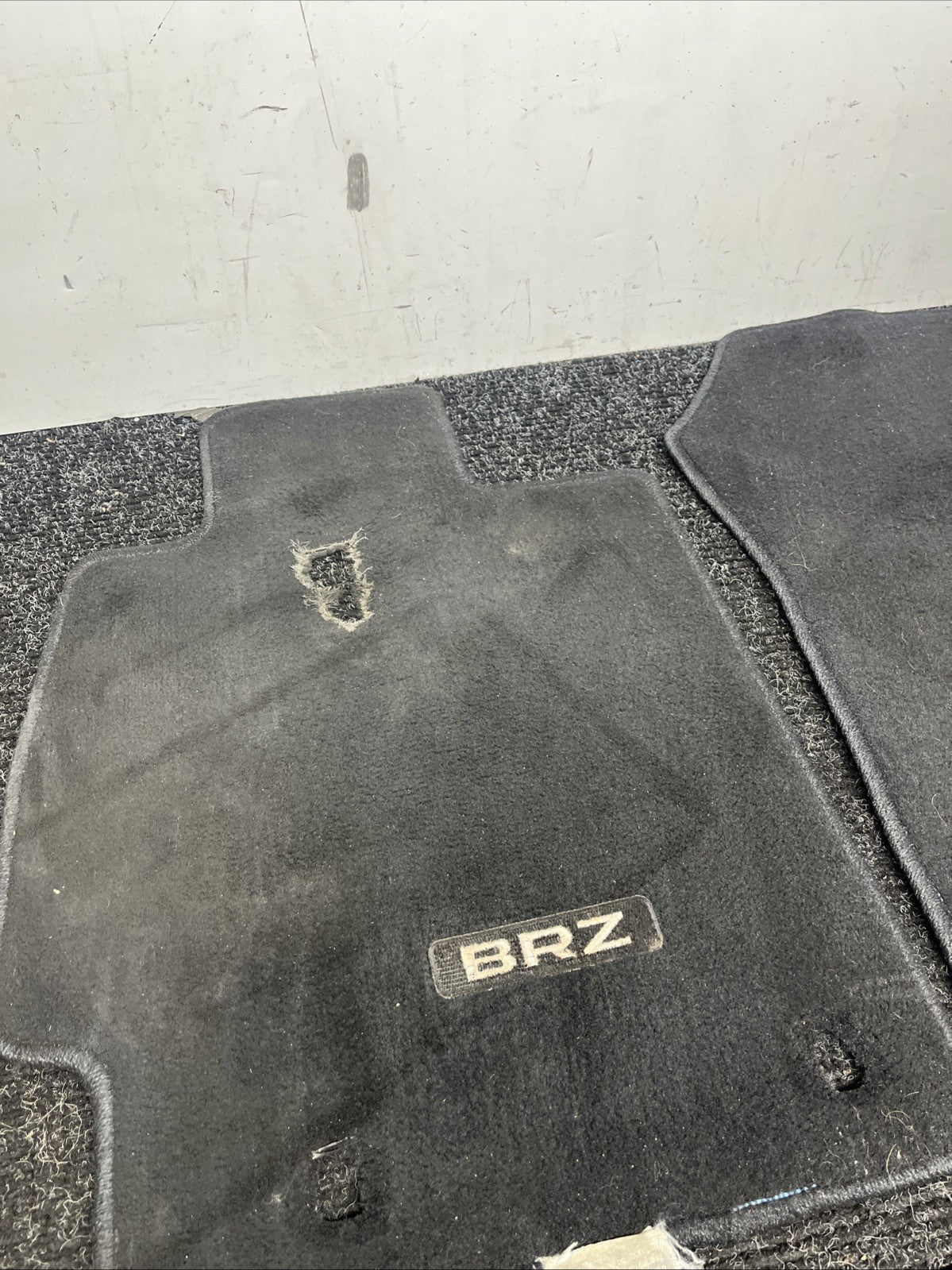 ☑️ Subaru BRZ Front And Rear Complete Carpet Floor Mat Set OEM