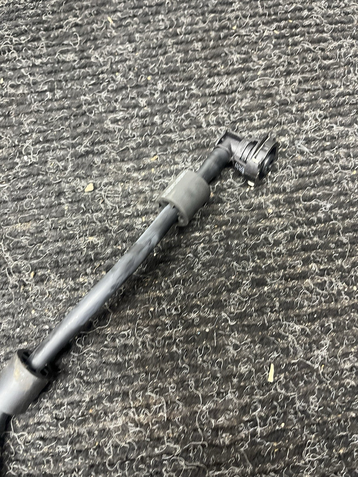 ☑️ 08-13 OEM BMW E90 E92 E93 M3 S65 Engine Coolant Reservoir Vent Pipe