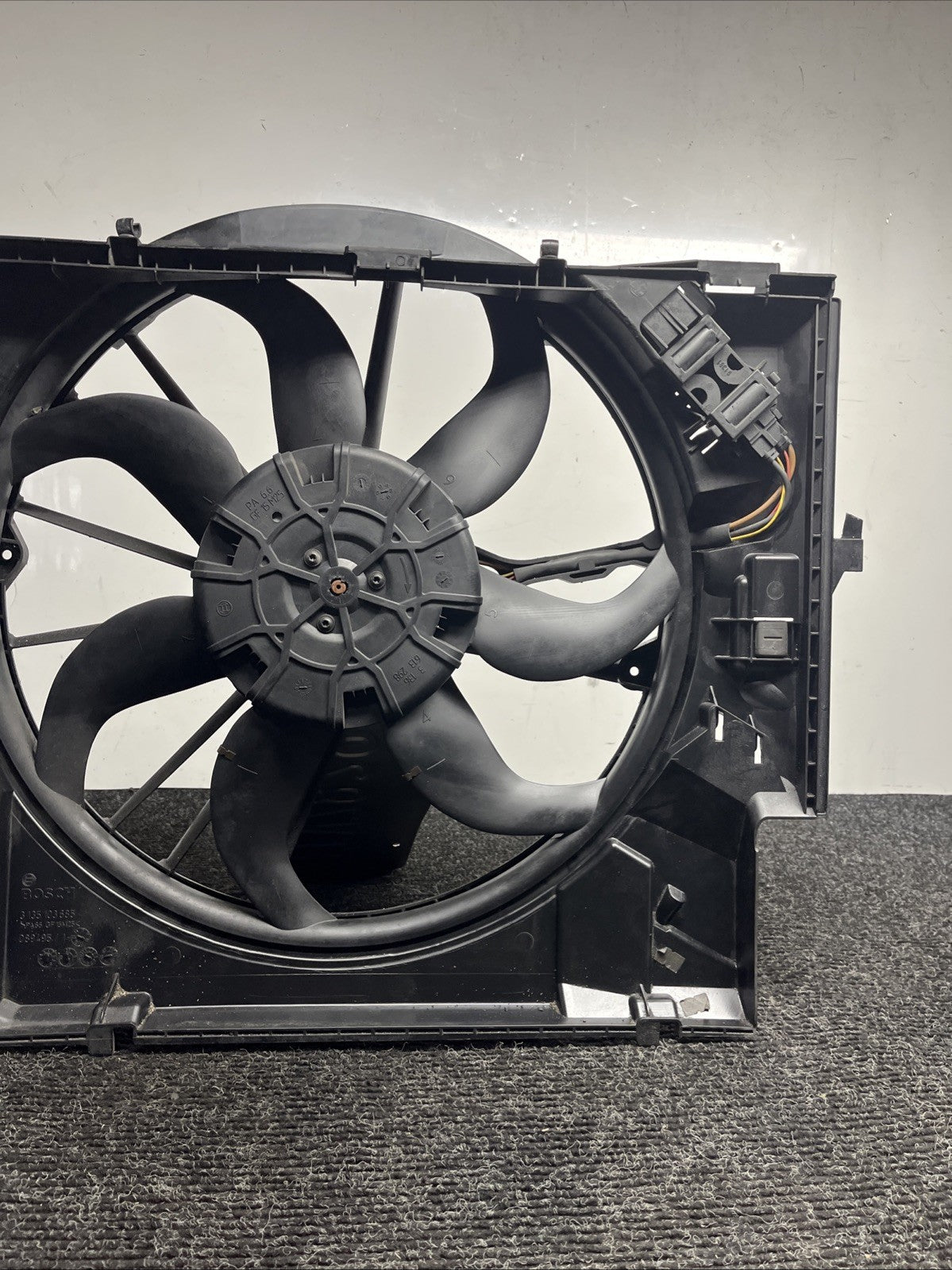 ☑️ 07-13 OEM BMW E88 E90 E92 N54 N55 Engine Radiator Cooling Auxiliary Fan 600W