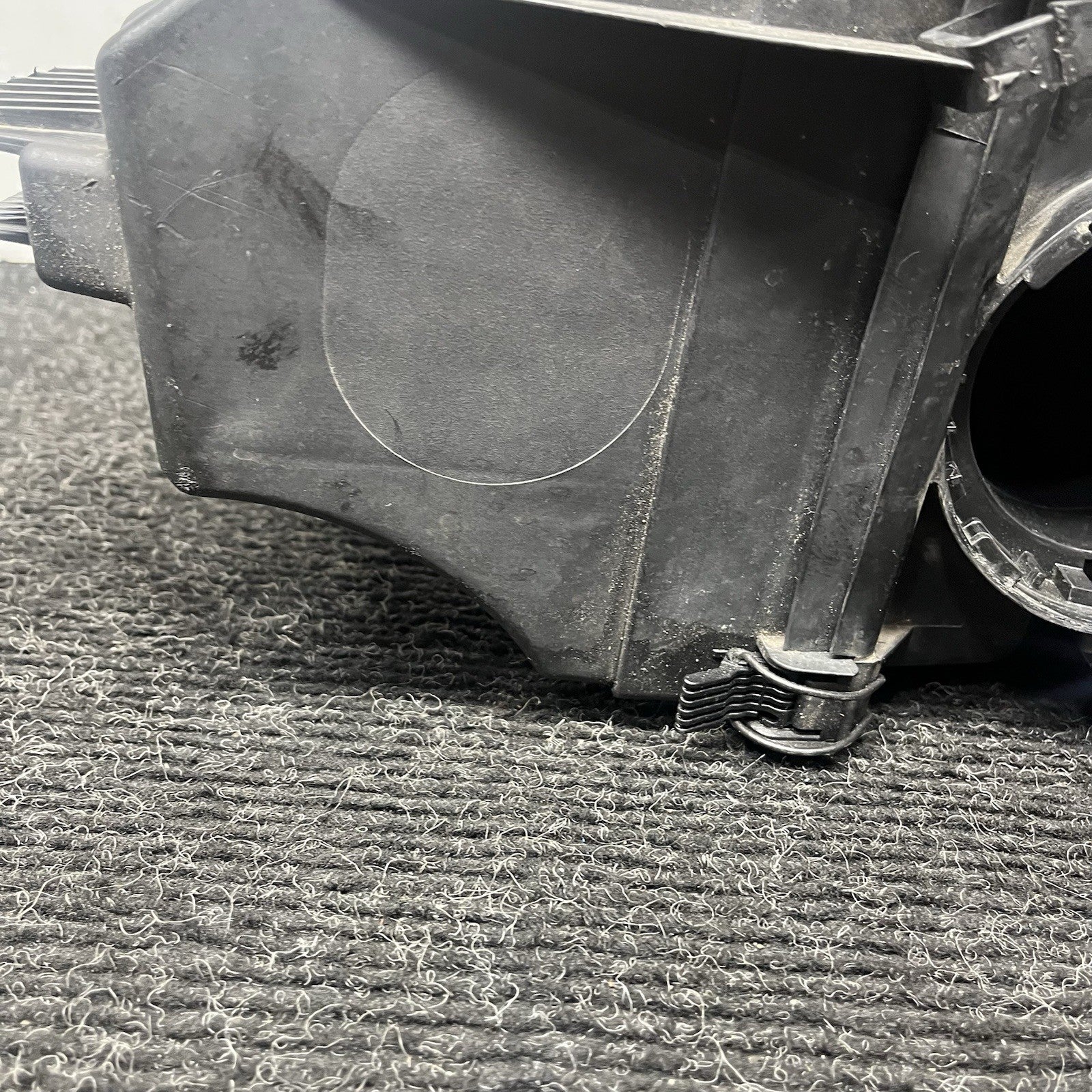 ☑️ 00-06 BMW E83 E46 330 X3 M54 Engine Air Intake Cleaner Box Assembly OEM