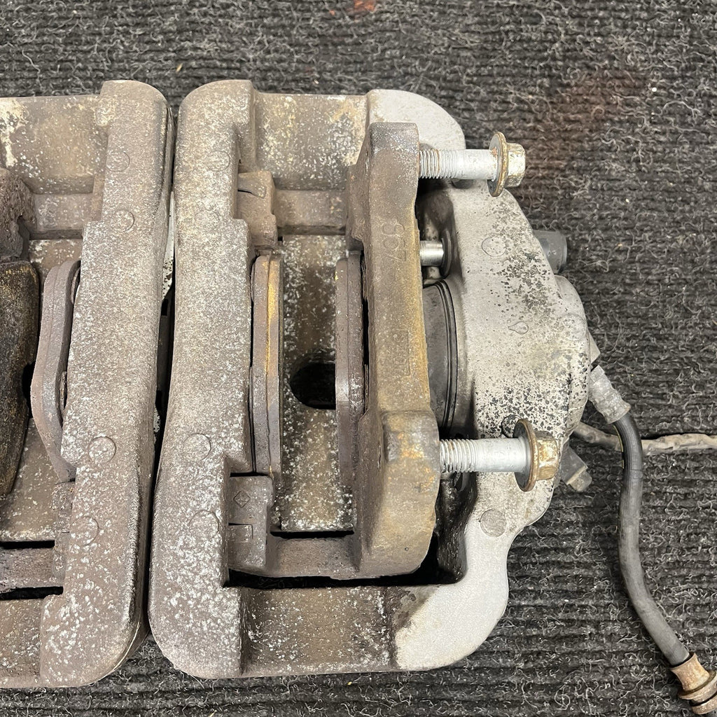 ☑️ 06-11 E90 E91 E92 E93 E84 335 Z4 BMW 335i Front Brake Caliper Set OEM