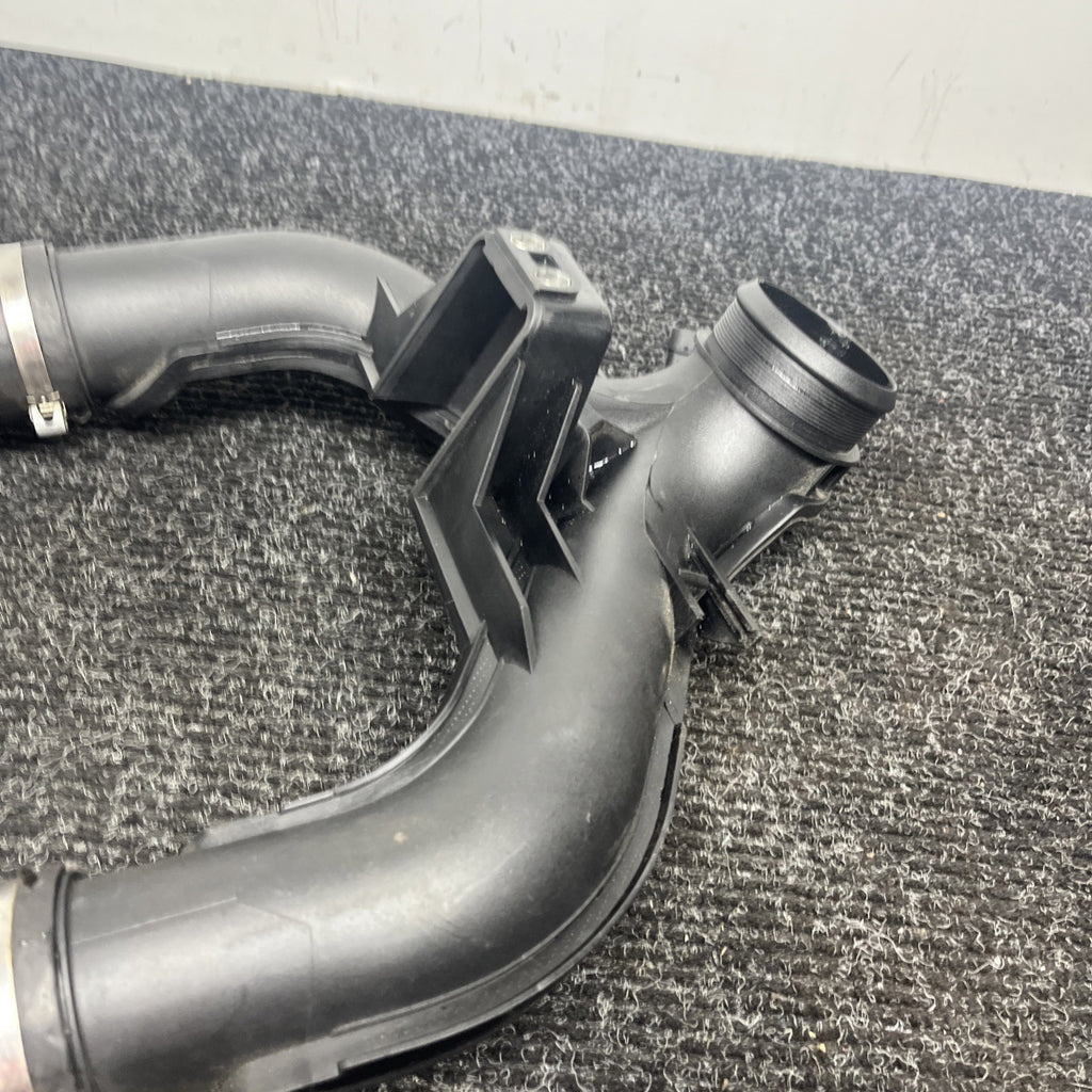 ☑️ 2013-2022 MASERATI LEVANTE 3.0L AIR INLET TUBE DUCT HOSE Y PIPE 670039138 OEM