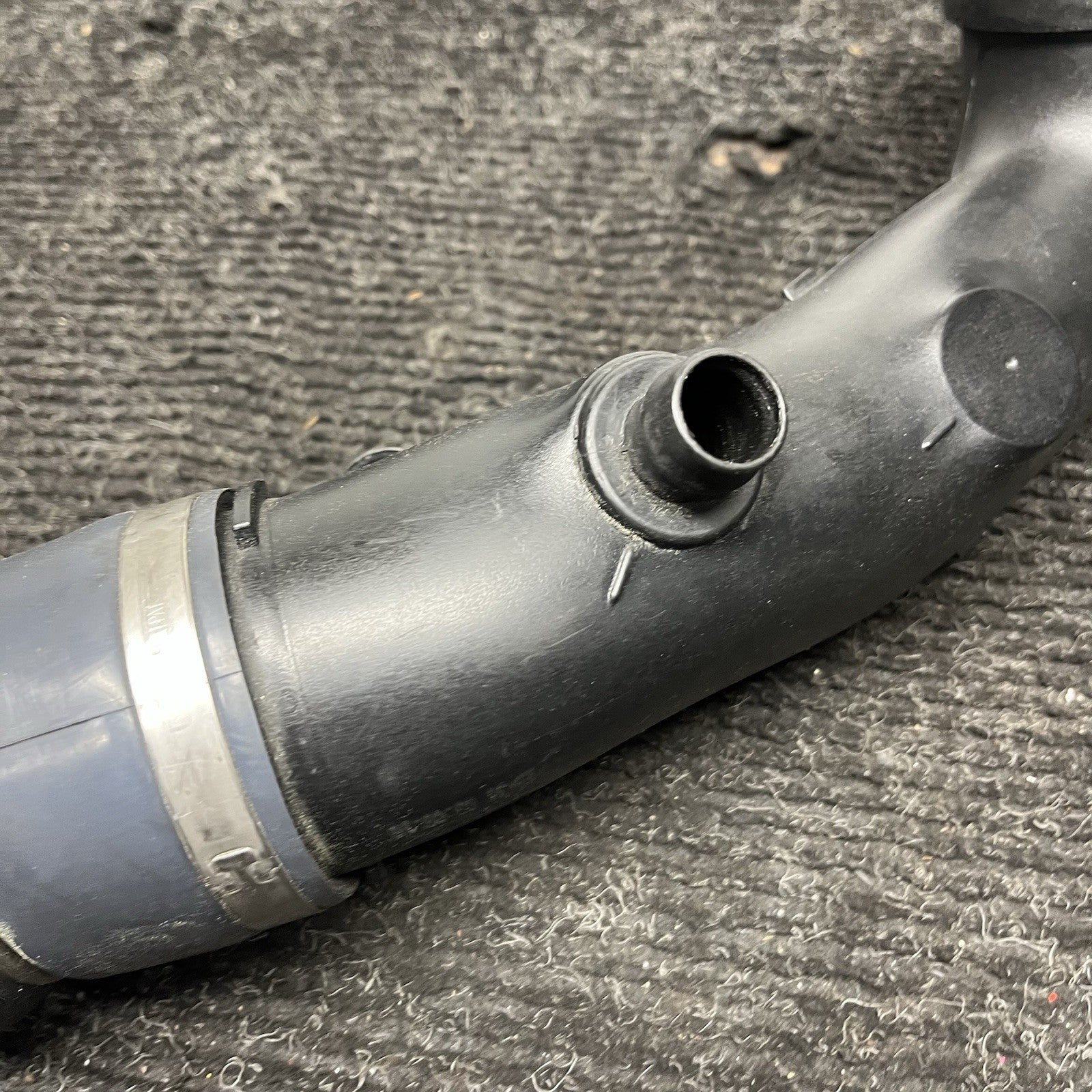 ☑️ 2009-2016 BMW 535XI F10 3.0L N55 ENGINE AIR MASS FLOW INTAKE HOSE PIPE OEM