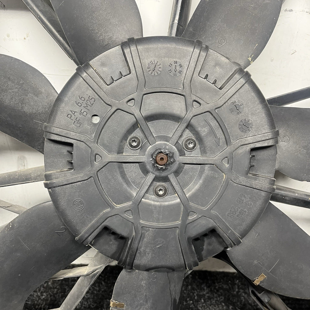 ☑️ 2007-2013 BMW 128i 328i N51 Radiator Cooling Fan 17427547305 OEM NOTE*