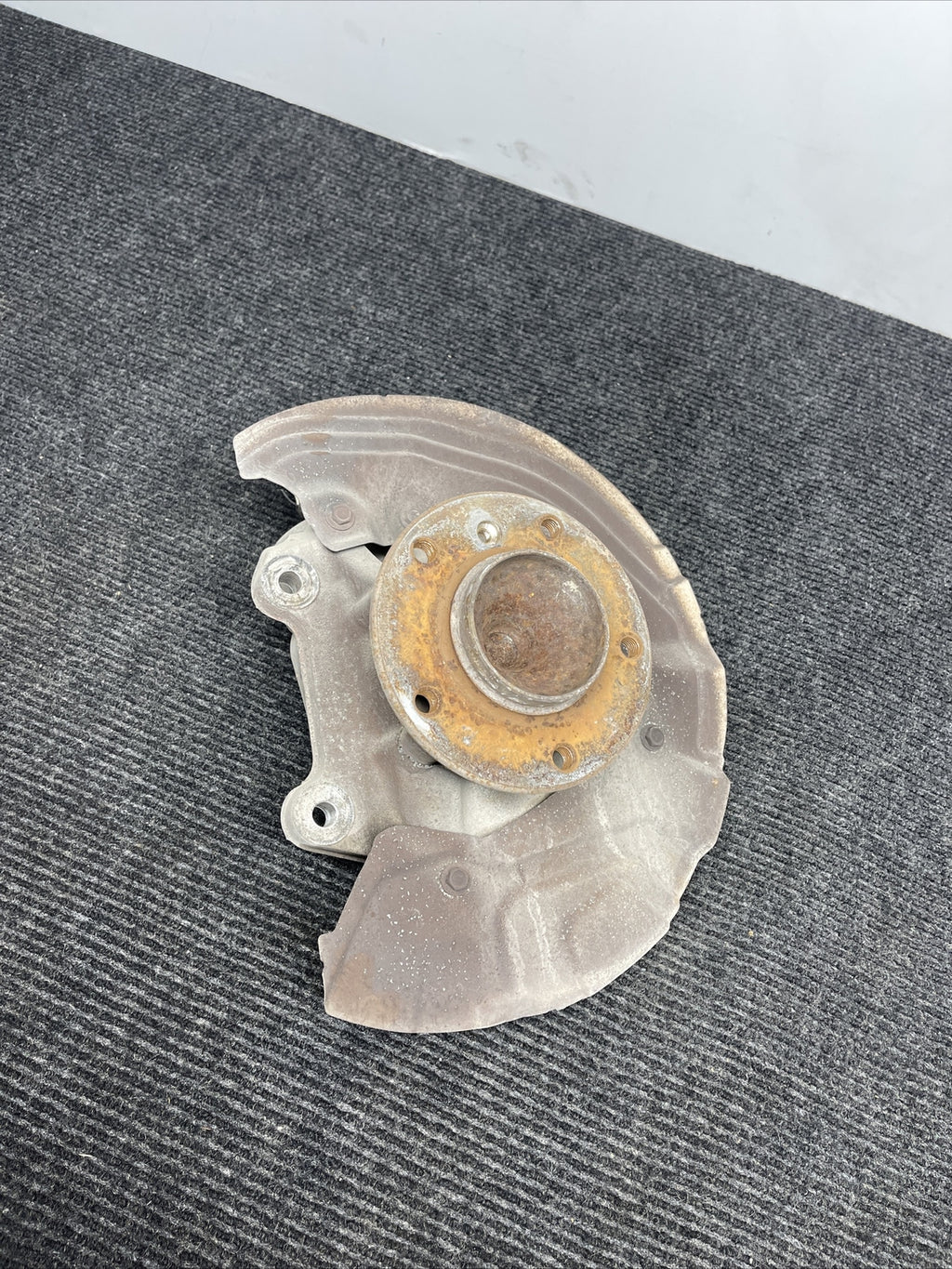 BMW E92 E82 135i 335i FRONT RIGHT SIDE SPINDLE KNUCKLE HUB BEARING ASSEMBLY OEM