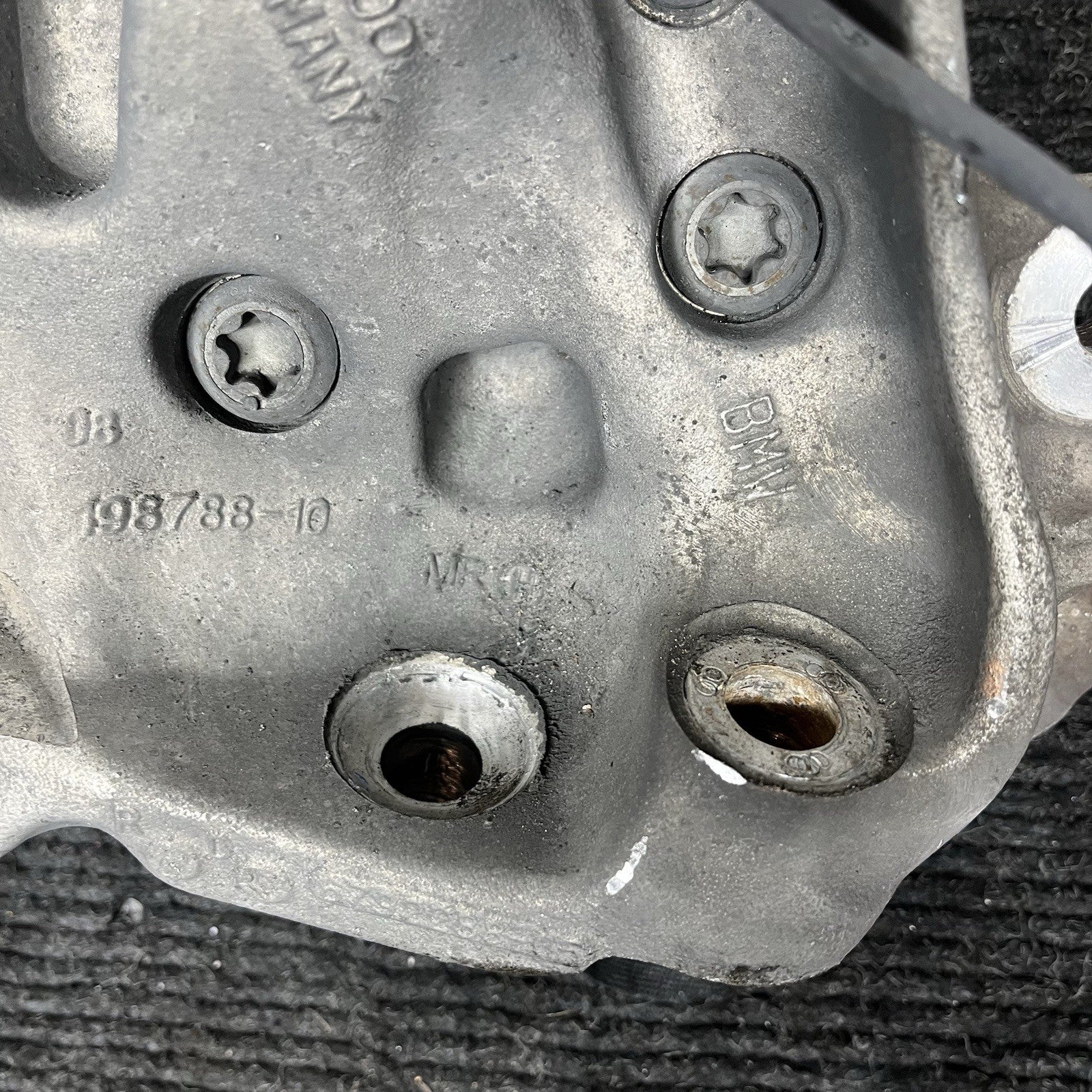 ☑️ 2012-2016 BMW 328I F30 RWD FRONT PASSENGER SIDE WHEEL HUB SPINDLE KNUCKLE OEM