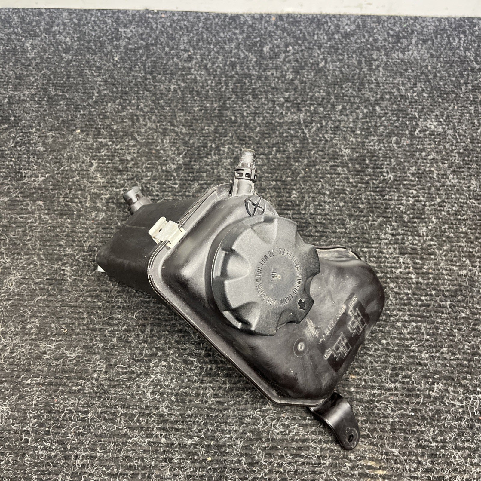 ☑️ 06-13 BMW E82 E88 E90 E92 E93 Radiator Expansion Tank Coolant Reservoir OEM