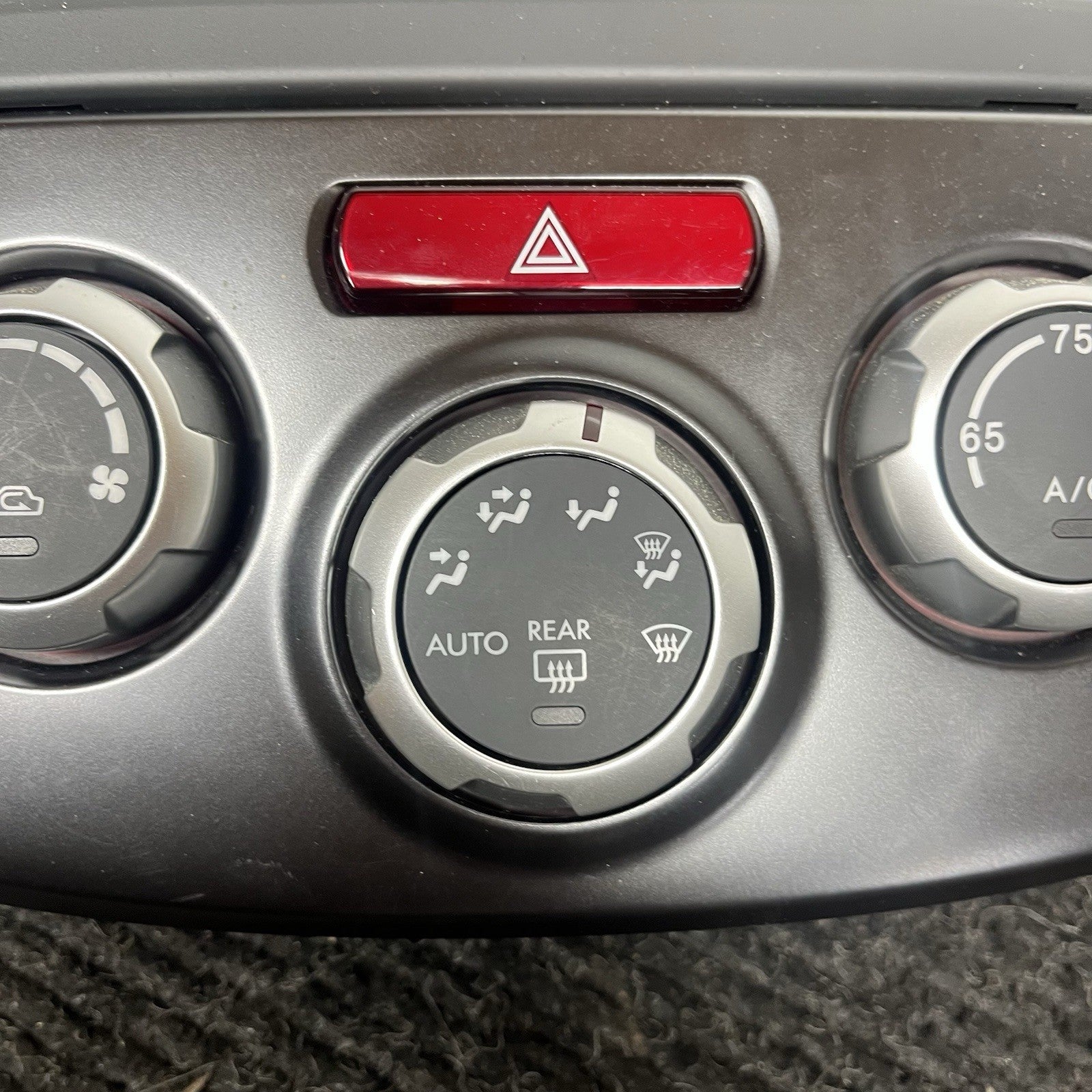☑️ 11-14 SUBARU WRX STI OEM DARK GRAY CENTER DASH TRIM W/ HVAC CONTROLS RH VENT