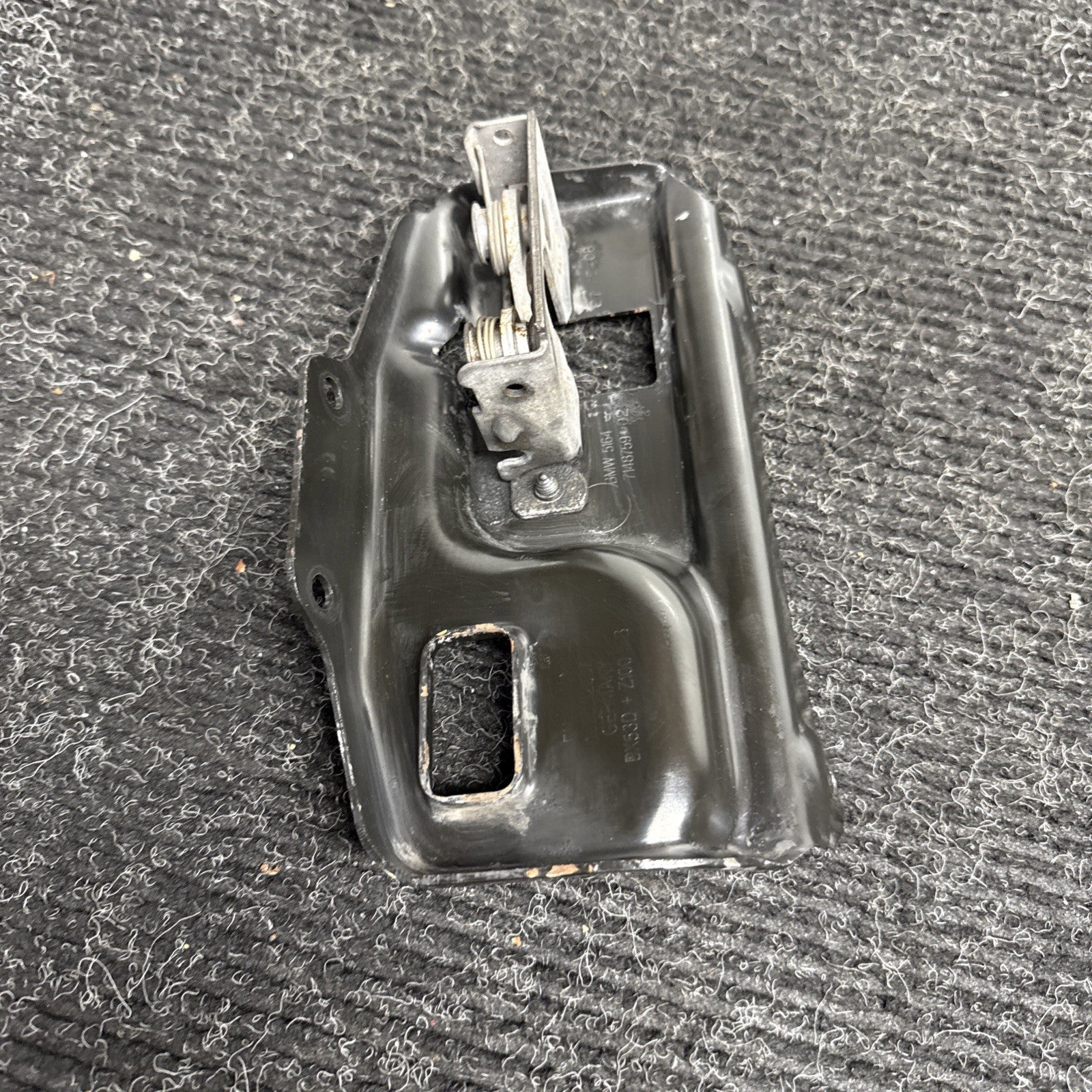 ☑️ 08-13 BMW E82 E88 135i 128i Hood Latch Release 1859512007
