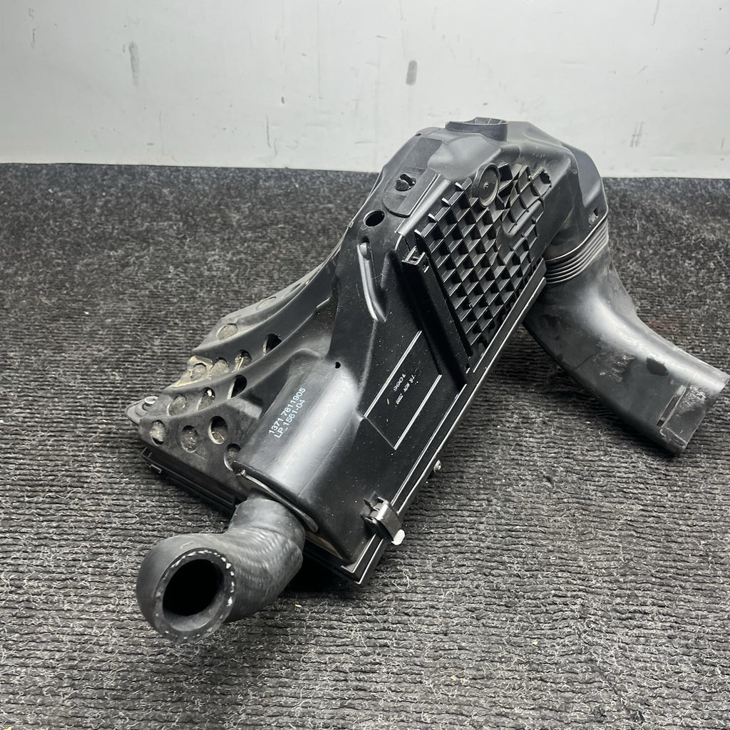 ☑️ 09-11 OEM BMW E90 335d M57 Diesel Engine Air Filter Housing Intake Silencer
