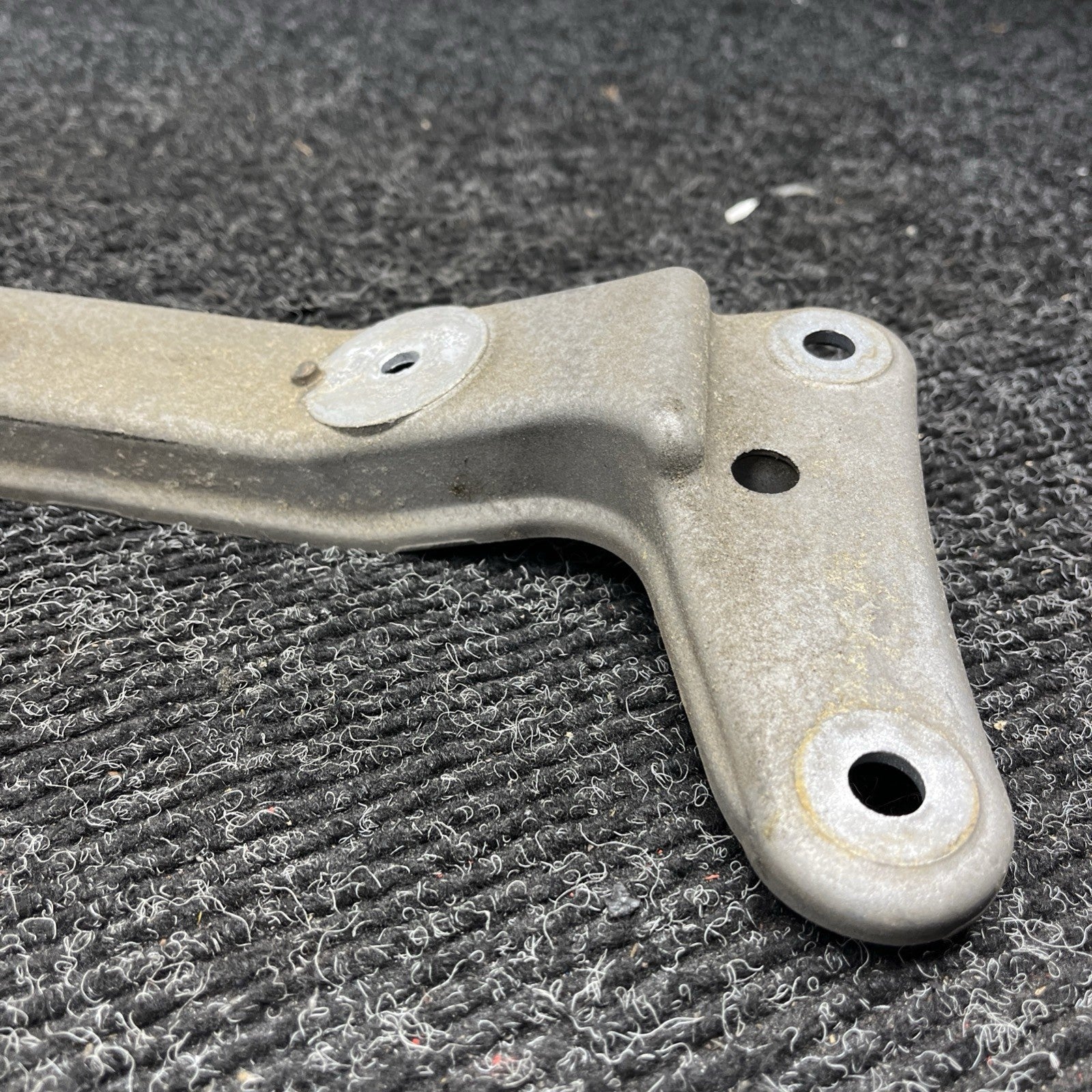 ☑️ BMW E90 E92 1/3 Series Auto Transmission Gearbox Support Mount Bracket OEM
