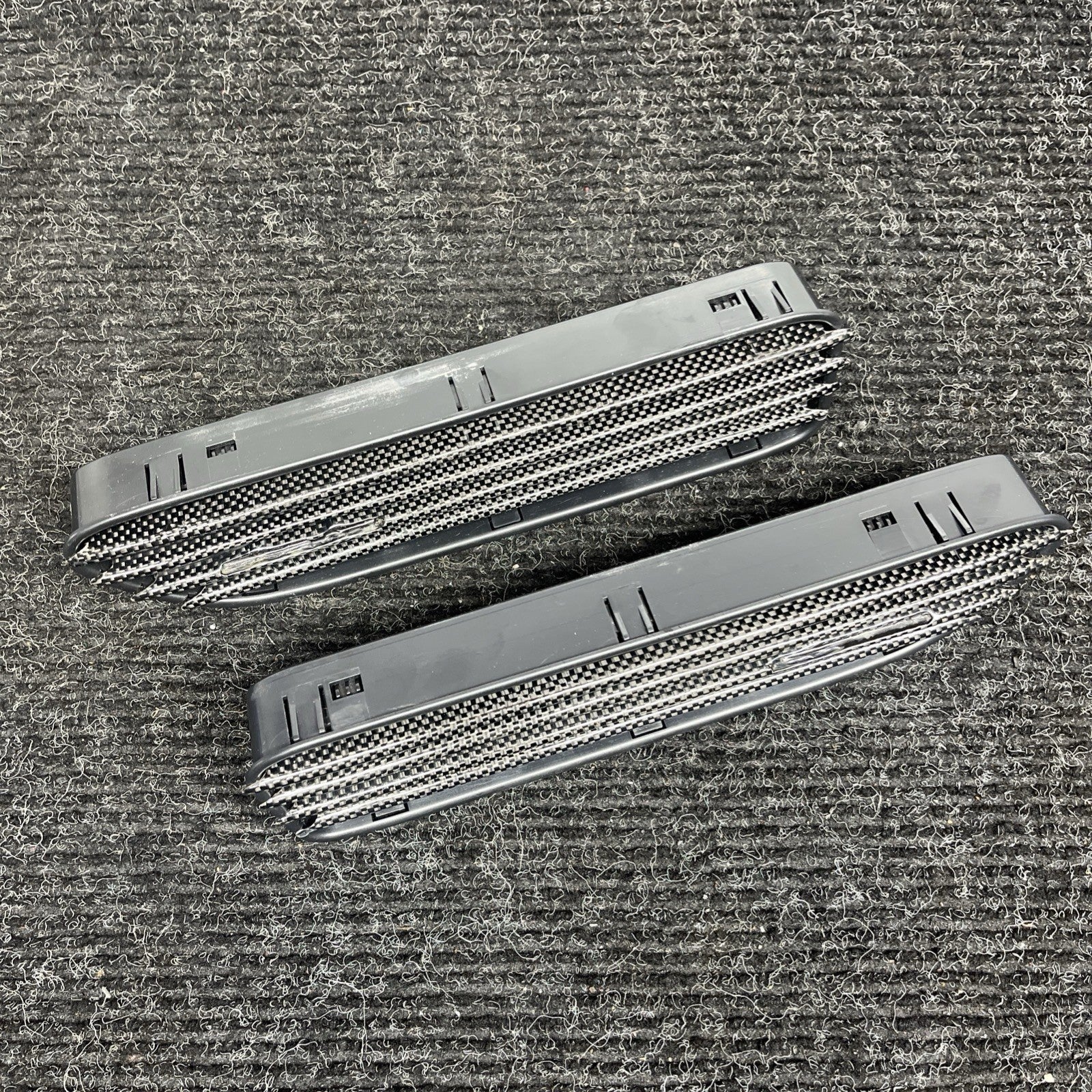 ☑️ 01-06 BMW E46 M3 Right & Left Set Fender Molding Grill Vent Trim Set
