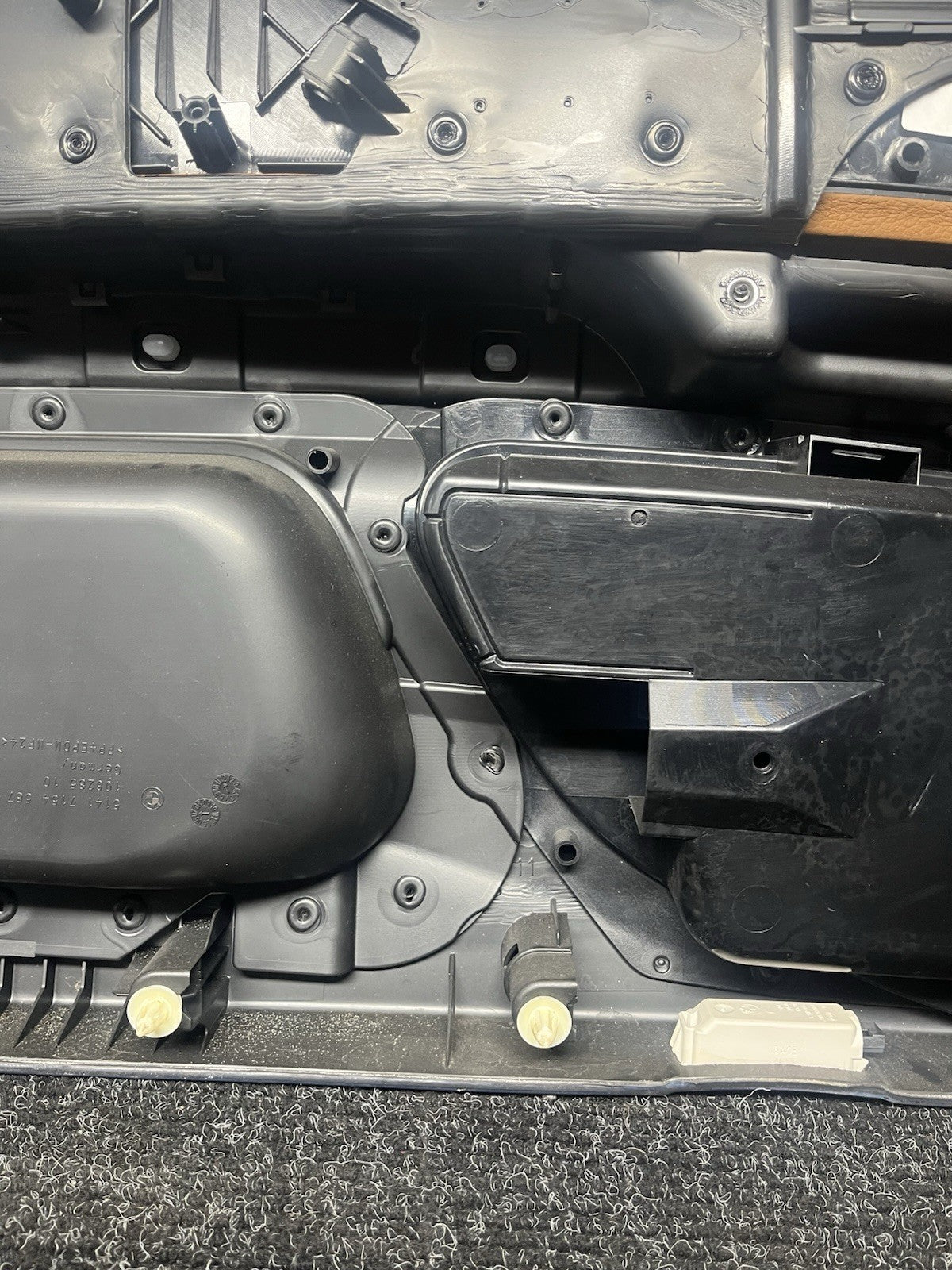 ☑️ 07-13 BMW E92 E93 3 Series Right Passenger Side Door Panel Card Brown OEM