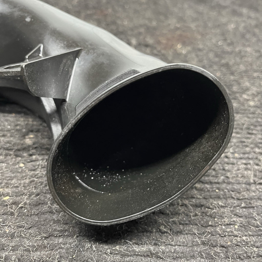 ☑️ 11-13 BMW E70 X5 N55 ENGINE LOWER AIR INTAKE TUBE HOSE PIPE DUCT OEM