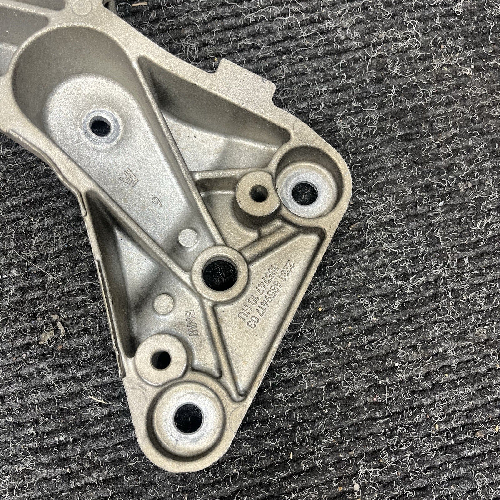 ☑️ 16-21 BMW F30 F32 F36 Auto Transmission Gearbox Support Mount Bracket OEM