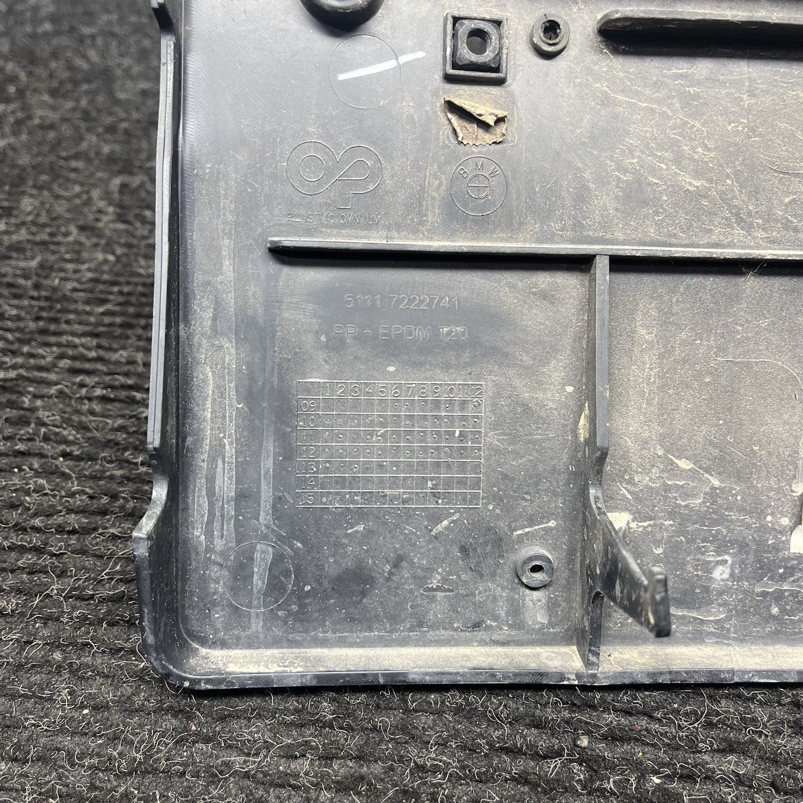 ☑️ 2009-2013 BMW X5 35DX E70 - Front License Plate Mount Bracket 7222741