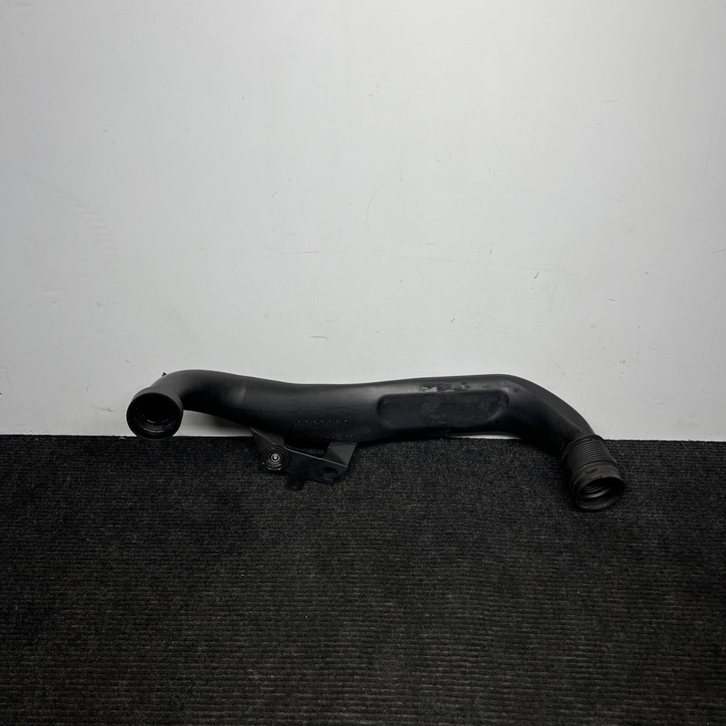 ☑️ BMW E60 E82 E90 E92 TURBO CHARGE AIR INDUCTION TUBE INTAKE PIPE OEM