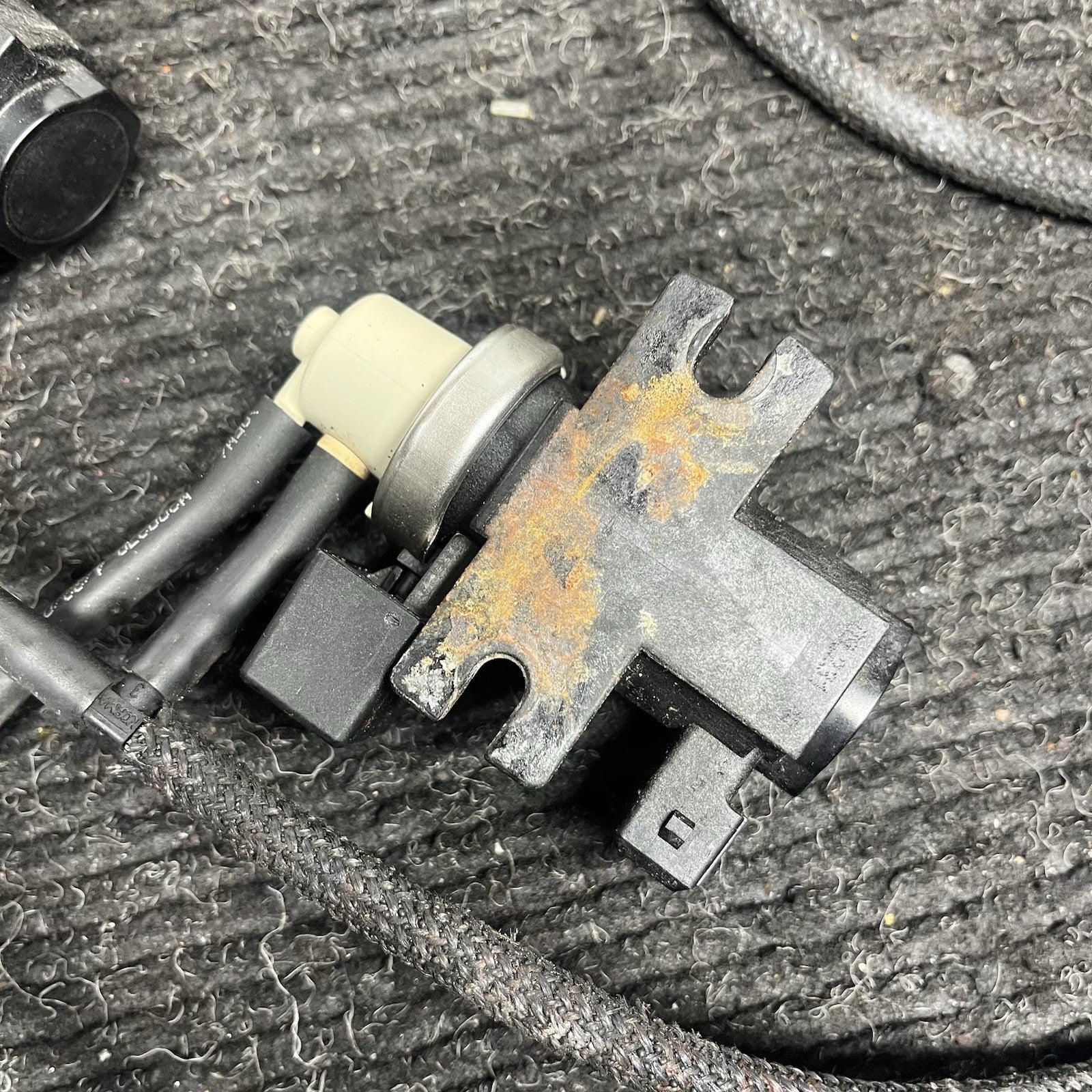 ☑️ 06-13 OEM BMW E90 E92 N54 Turbo Charger Air Pressure Boost Solenoid Valve SET