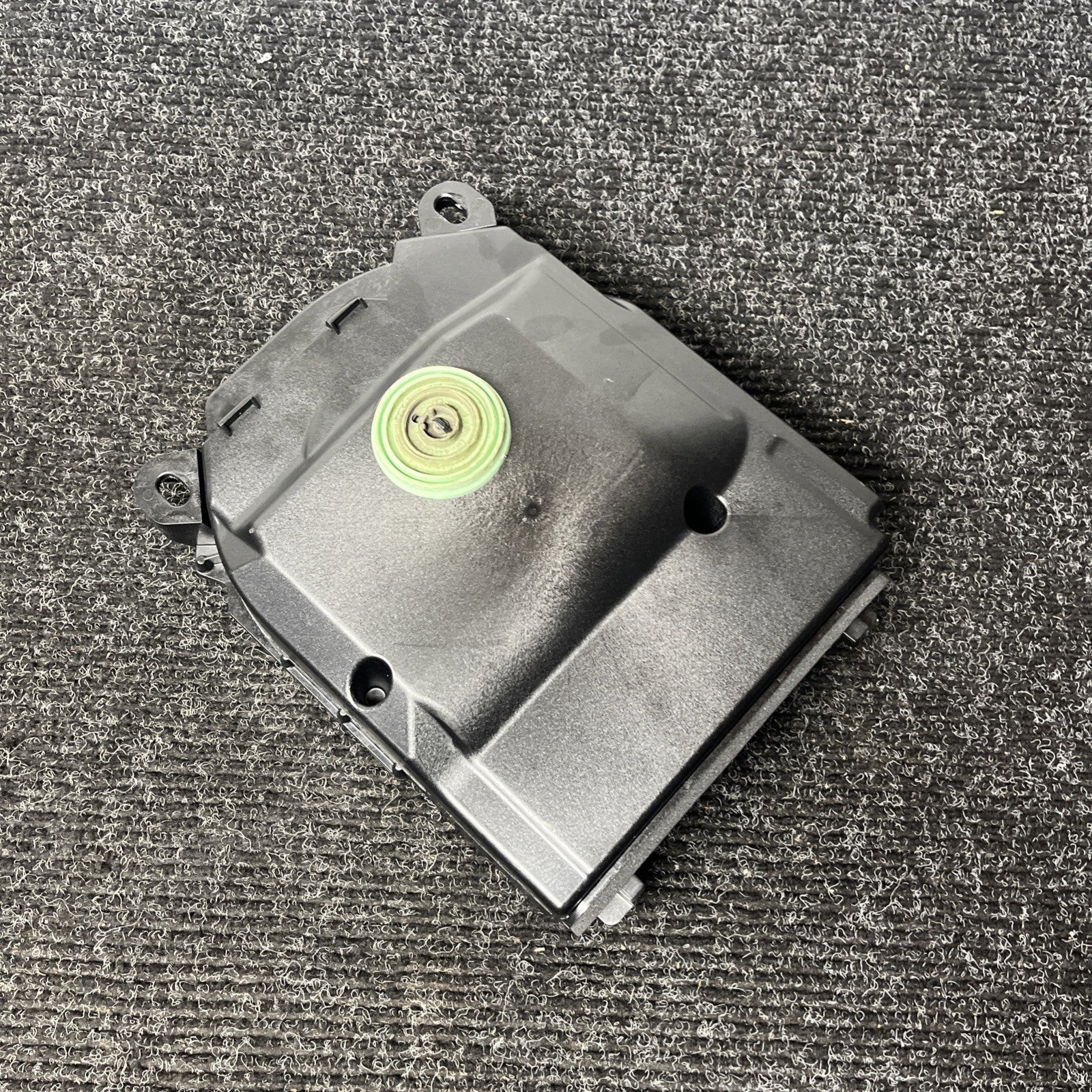 ☑️ OEM BMW E90 E92 E93 Left Bass Speaker Subwoofer Logic 7 Harman Kardon DSP L7