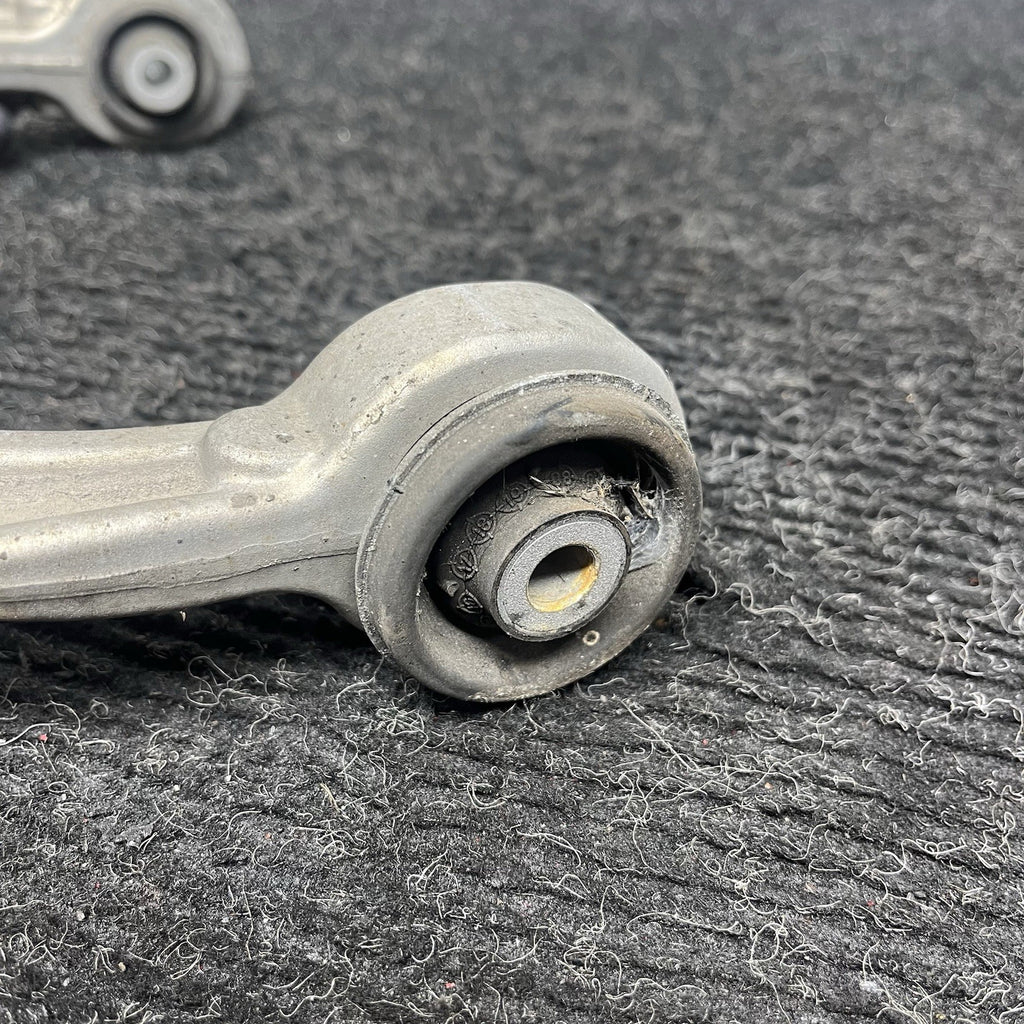 ☑️ 07-13 BMW X5 E70 LCI AWD FRONT LEFT DRIVER UPPER CONTROL ARM SUPPORT OEM