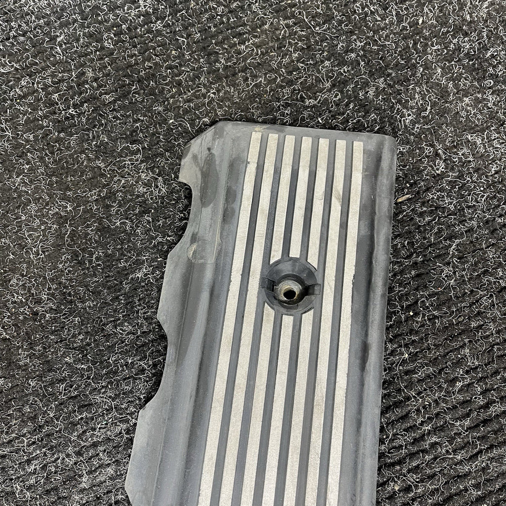 ☑️ BMW E36 Engine Fuel Rail Cover 1740160 M52 OEM 96-99 323 328 E39 528 Z3