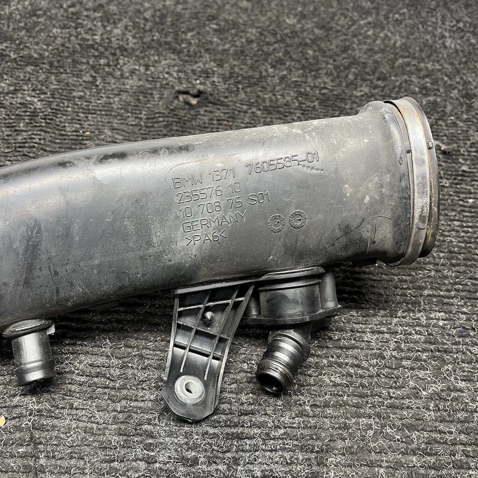 ☑️ BMW F15 X5 X6 35i 3.0L Air Intake Cleaner Duct Tube 7605585 OEM