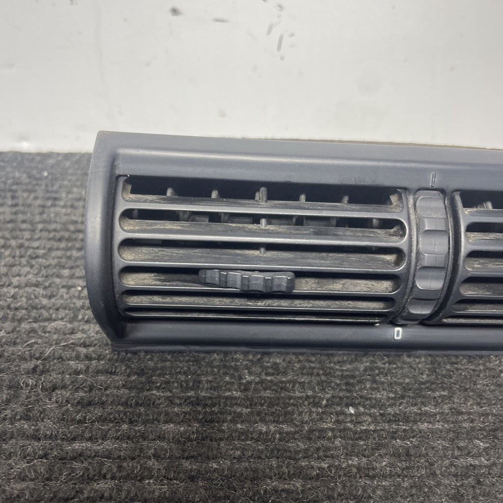☑️ 96-02 BMW Z3 FRONT CENTER CONSOLE DASHBOARD CENTER AIR VENT OEM