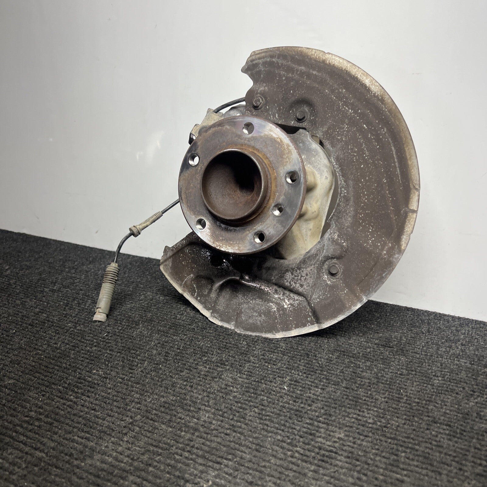 ☑️ 06-13 OEM BMW E82 E90 E92 RWD Front Right Hub Knuckle Wheel Bearing Spindle
