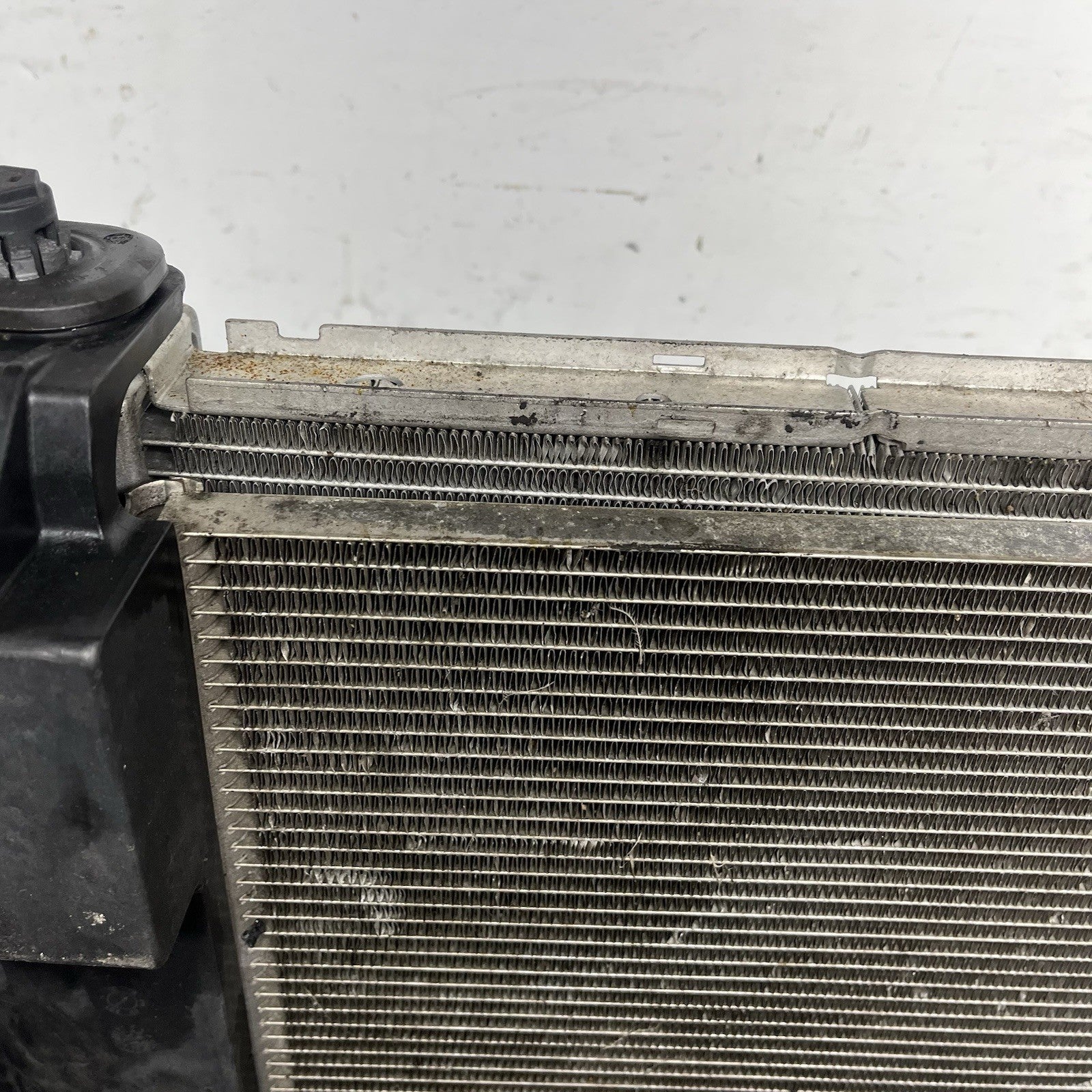 ☑️ 11-18 BMW X3 X4 F25 3.0L N55 Radiator Condenser Cooling Assembly