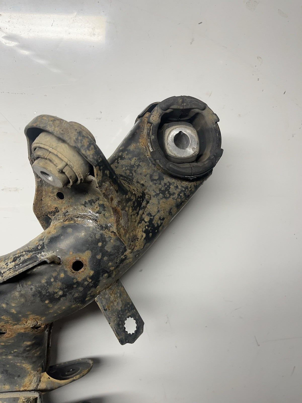☑️ 03-13 BMW E90 E92 E93 335I Rear Axle Subframe Crossmember Cradle Carrier OEM