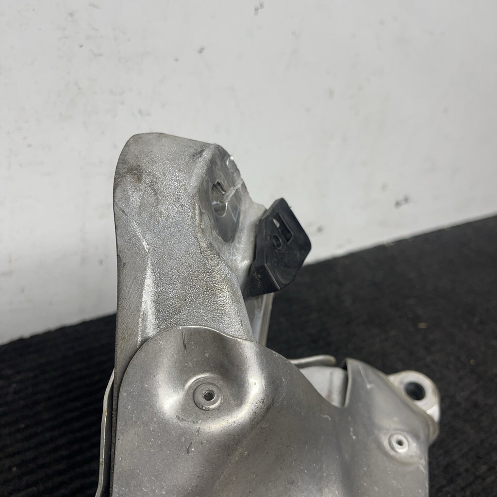 07-11 BMW E82 E88 E90 E92 135I 335I N54 Z4 RIGHT PASSENGER ENGINE MOUNT BRACKET
