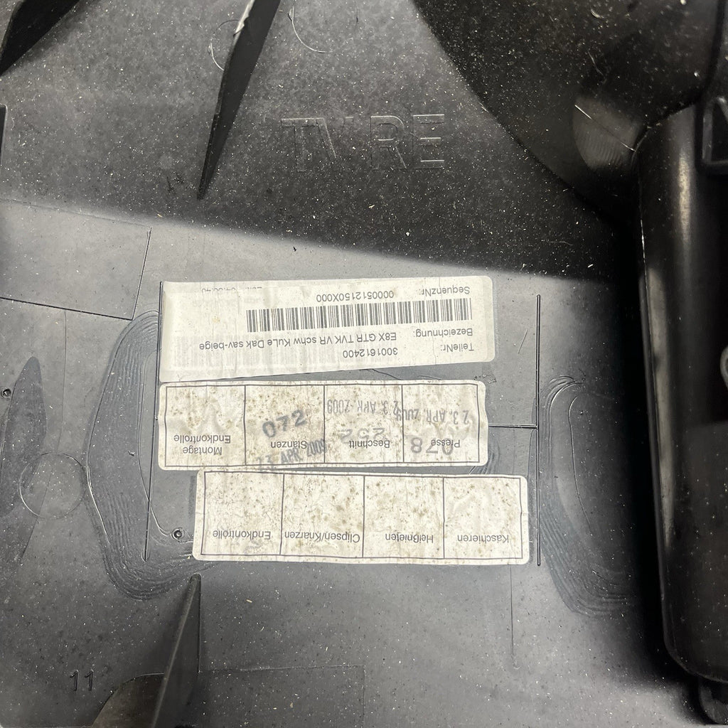 ☑️ 08-13 BMW E88 E82 135i 128i Front Passenger Door Card Panel Vinyl Oyster