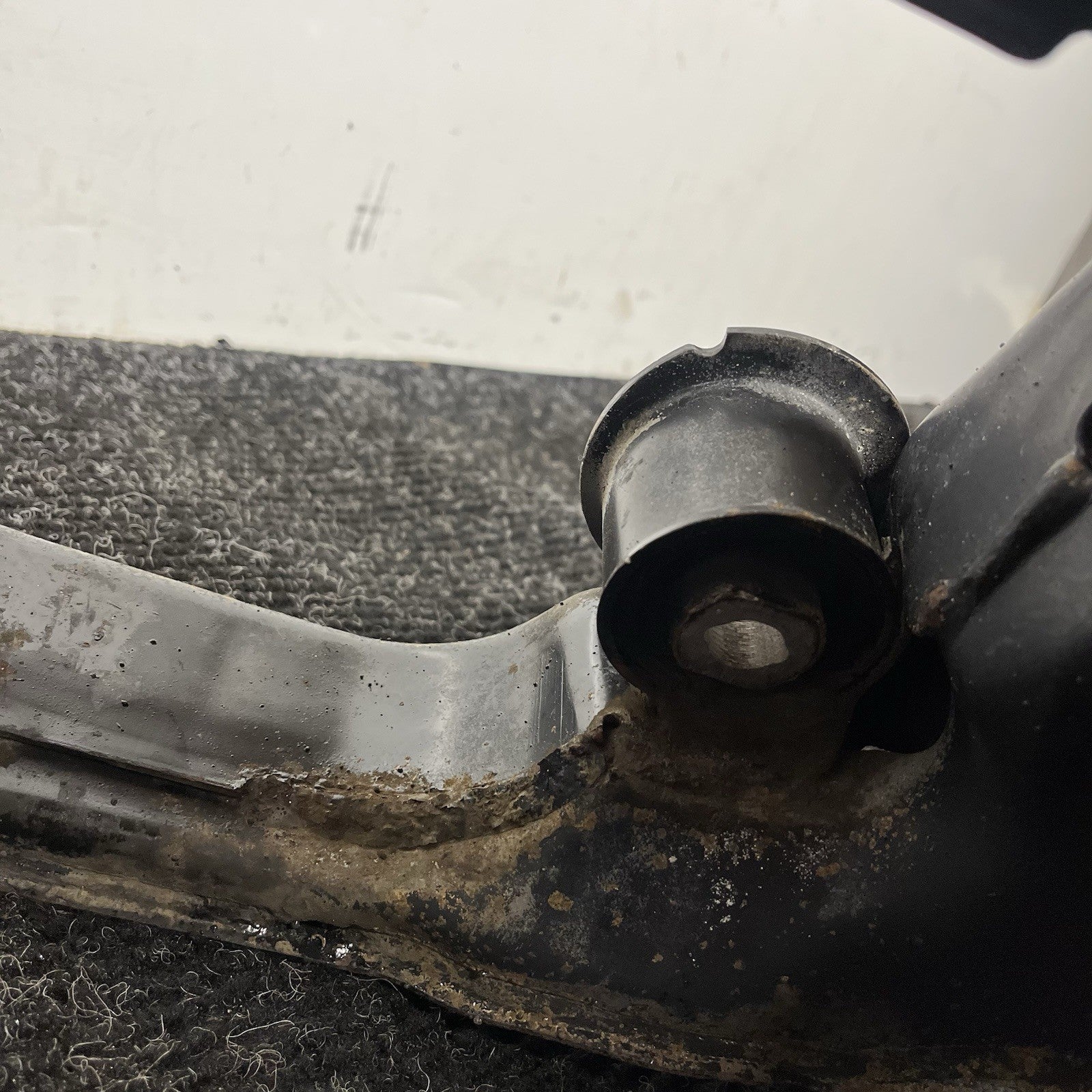 ☑️98-06 BMW E46 3 Series Rear Lower Axle Subframe Crossmember Carrier Cradle OEM