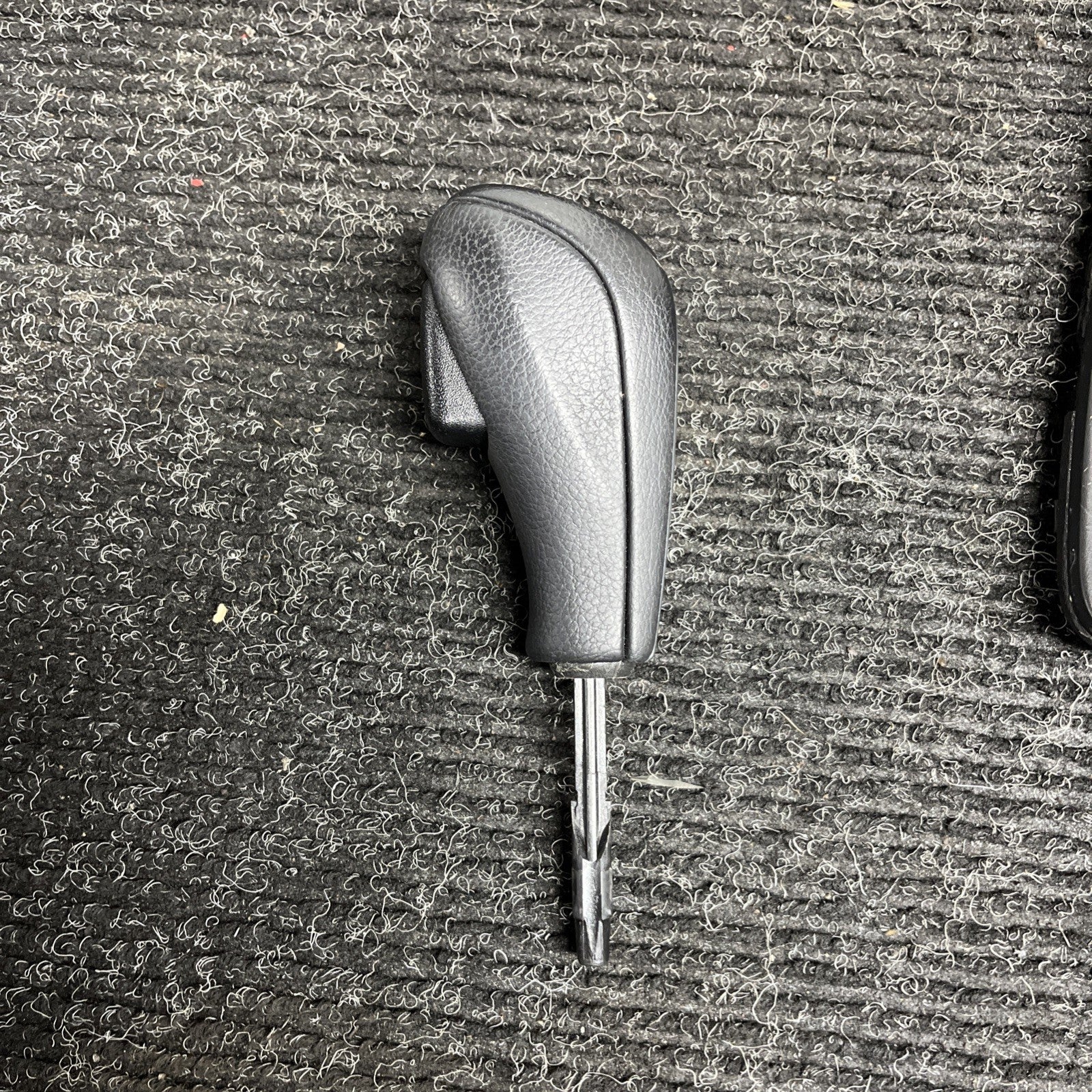 ☑️ 06-13 BMW E90 E92 GEAR SHIFTER TRIM BEZEL AUTO W/CLEAN SHIFT KNOB OEM