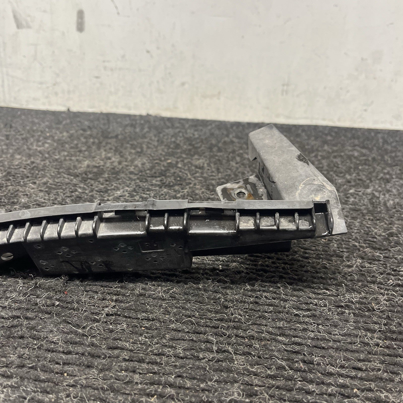 ☑️ 11-14 Subaru WRX STI Passenger Right Headlight Bracket Mount Assembly OEM