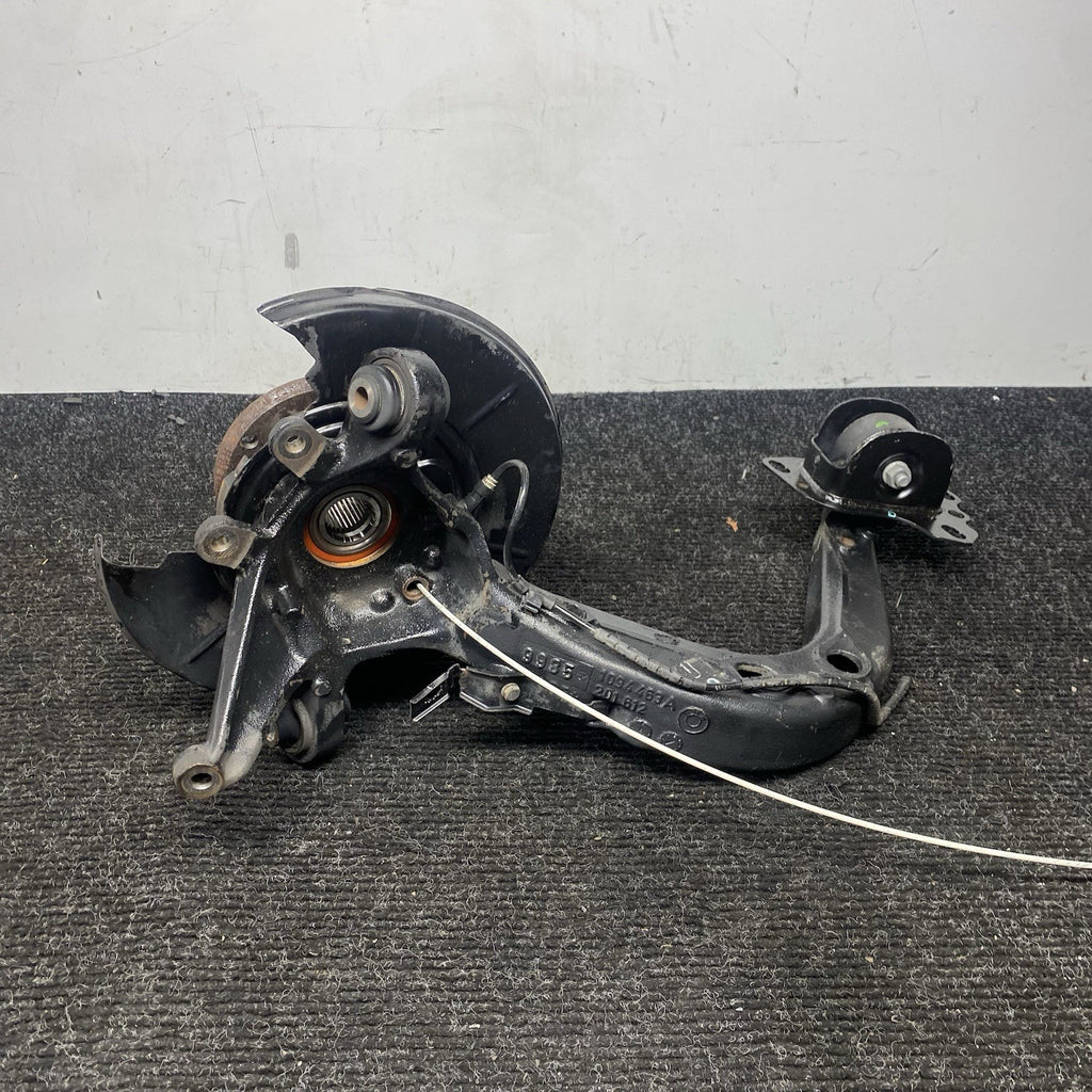 ☑️ 03-08 BMW E85 E86 Z4 Rear Left Driver Side Spindle Knuckle Hub w/ Shield OEM