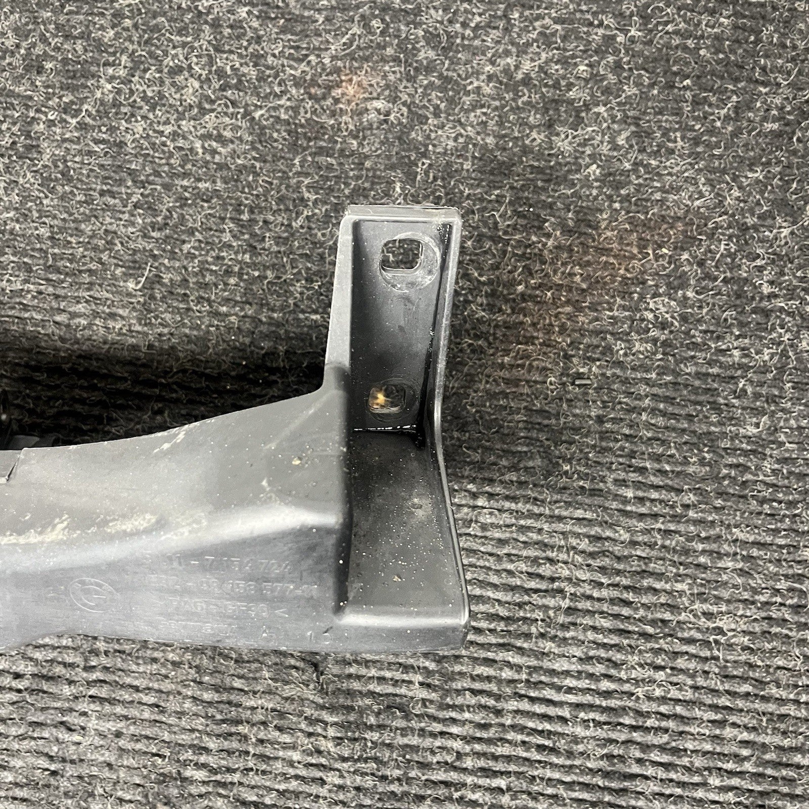 ☑️ 07-10 OEM BMW E92 E93 328 335 Right Passenger Headlight Bracket Carrier Mount