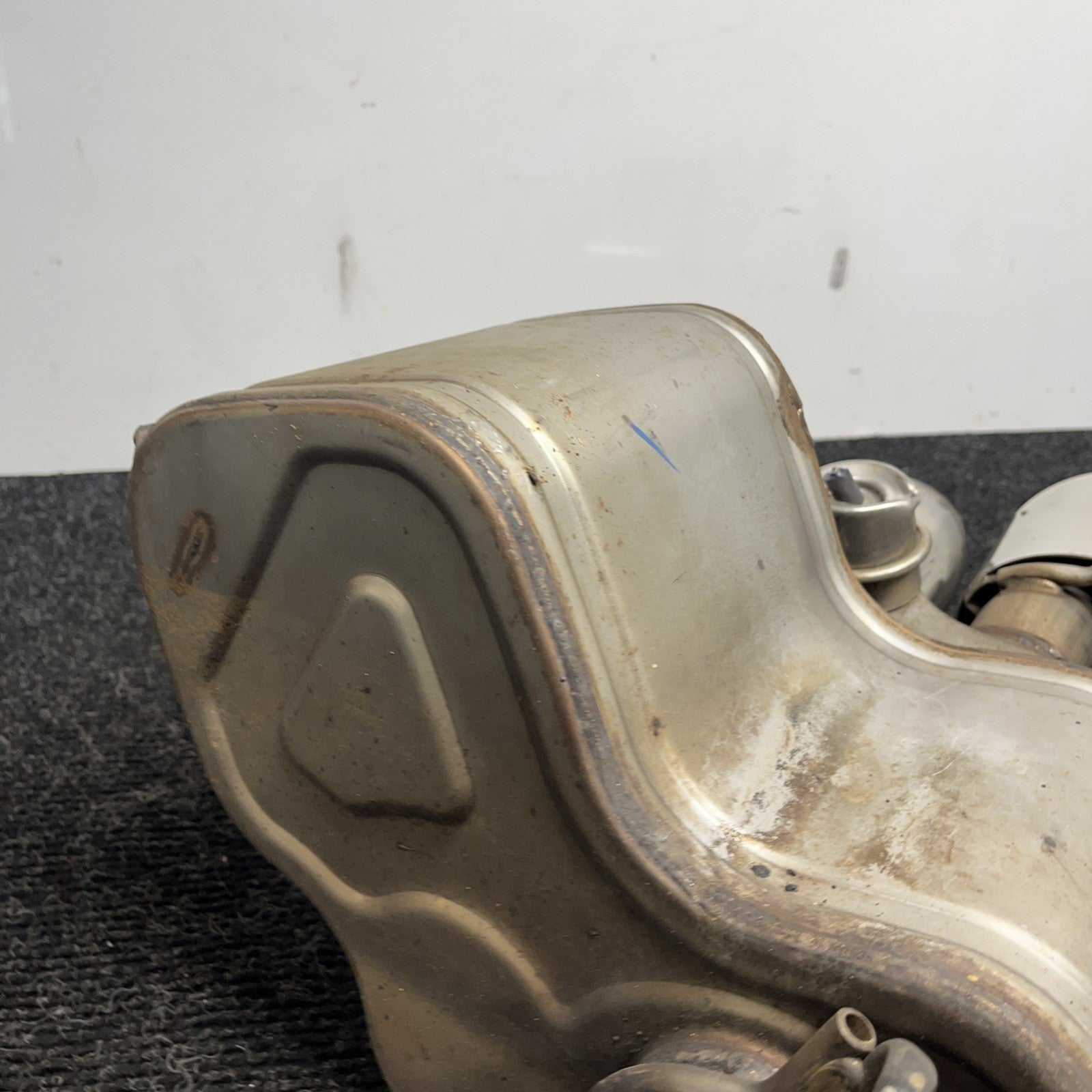 ☑️ 14-19 Ghibli 3.0L Motor Engine Driver Side Left LH Exhaust Muffler OEM