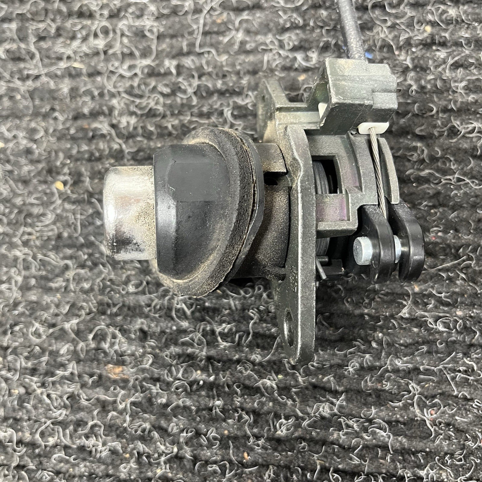 ☑️ BMW E46 M3 330i 325i 323i REAR TRUNK RELEASE LOCK LATCH MECHANISM OEM
